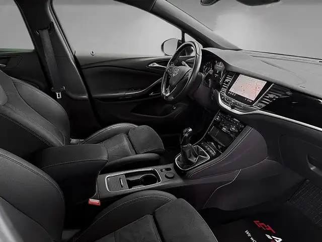 Opel Astra view 8