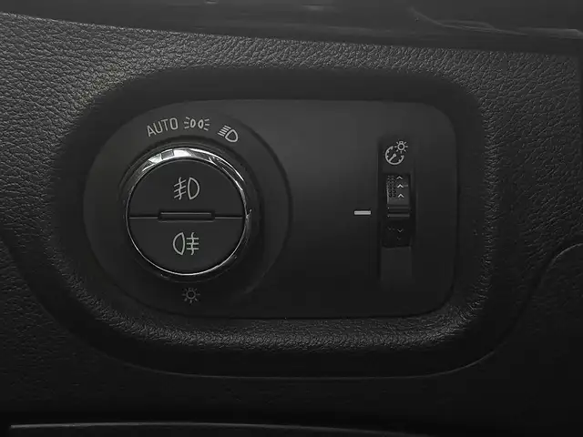 Opel Astra view 11