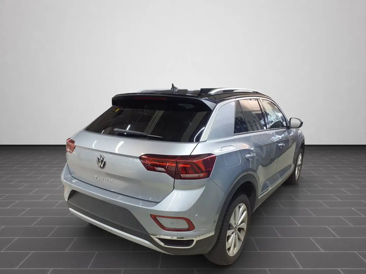 Volkswagen T-Roc 1.5 TSI Style DSG/NAVI/Klima/AHK uvm. Zilver - 2