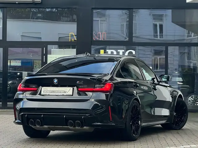 BMW M3 view 2