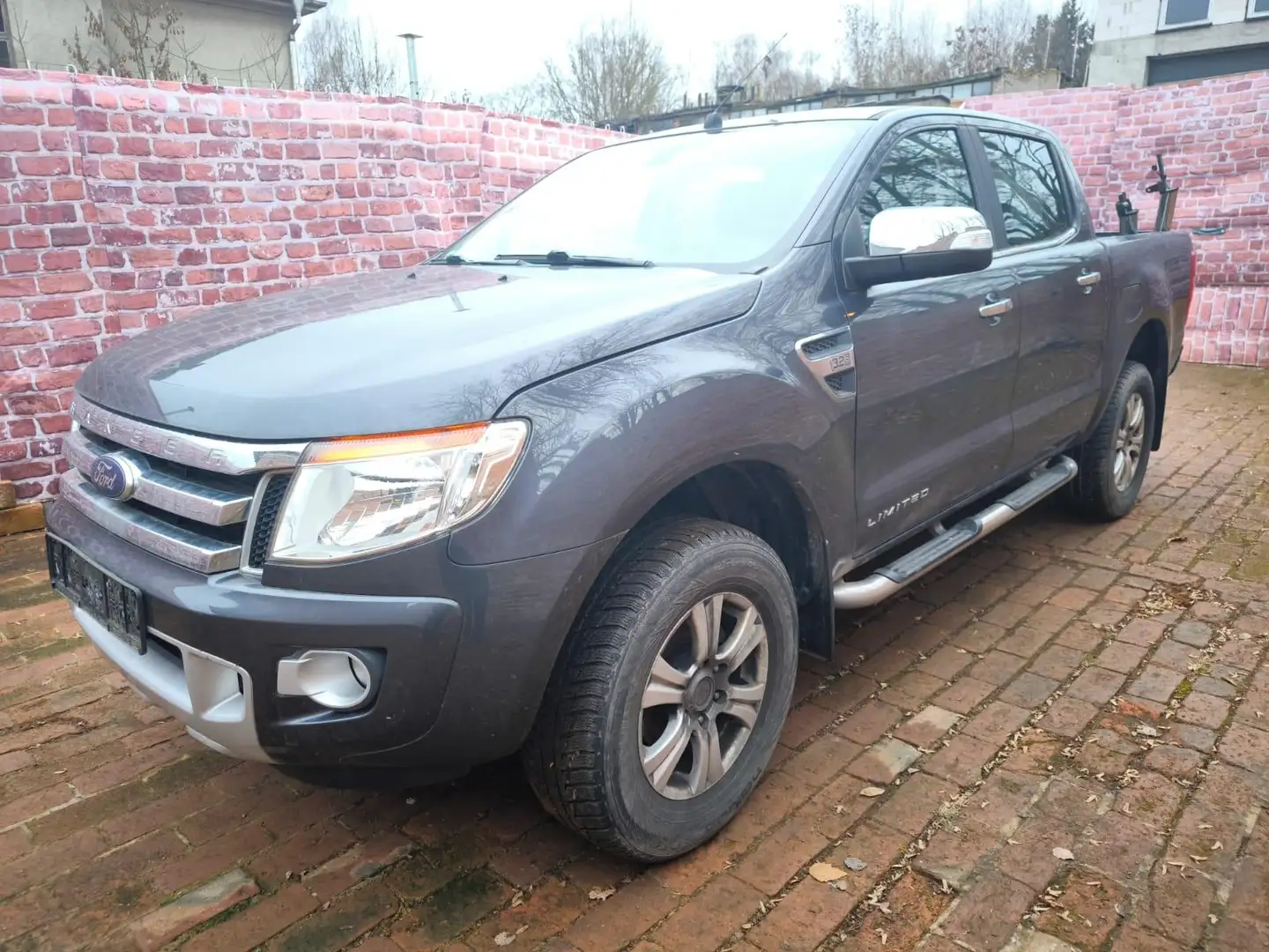 Ford Ranger Doppelkabine 4x4 3.2 TDCi Motorschaden Grau - 1