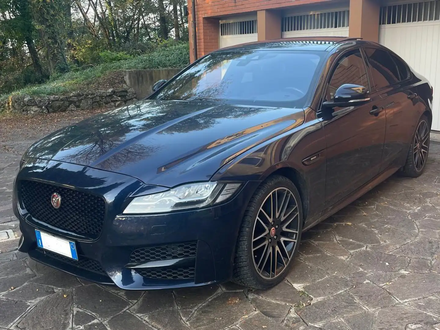Jaguar XF XF 2.0d R-Sport 180cv auto Blu/Azzurro - 2