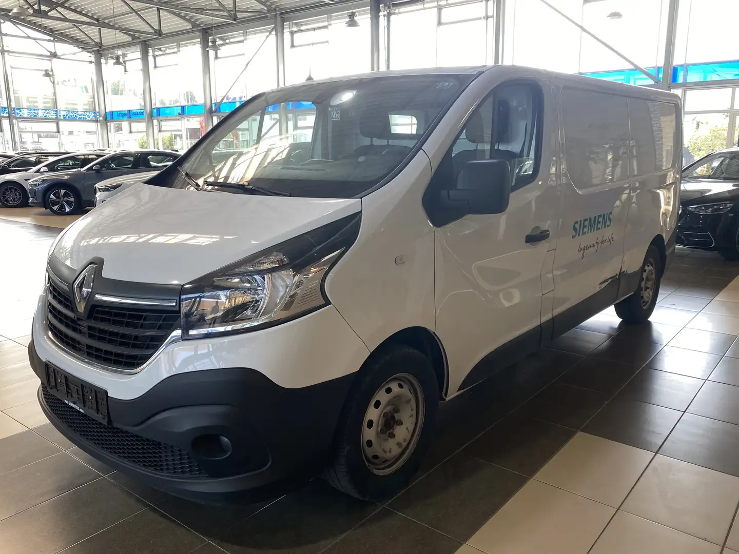 Renault Trafic L2H1 3,0t Komfort PDC R.Cam Tempomat SHZ Weiß - 1