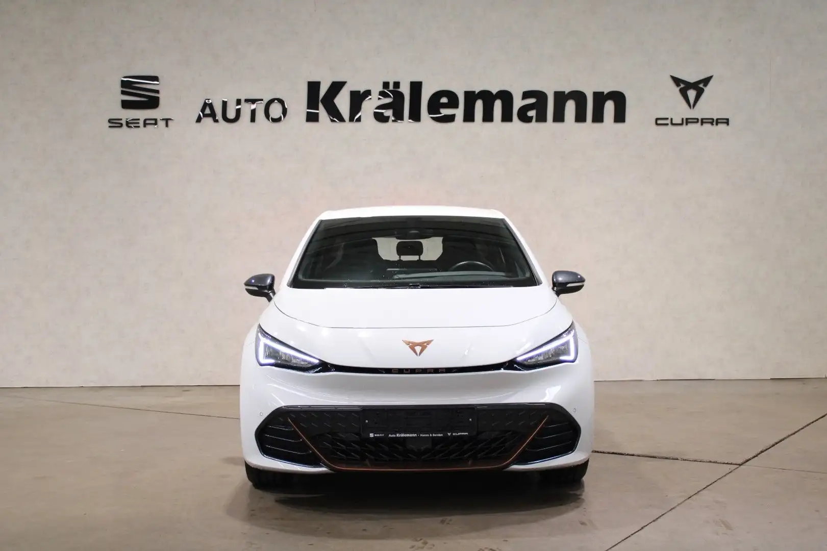 CUPRA Born 150 kW*Wärmepumpe*Navi*ACC*SHZ*KAMERA* Weiß - 2