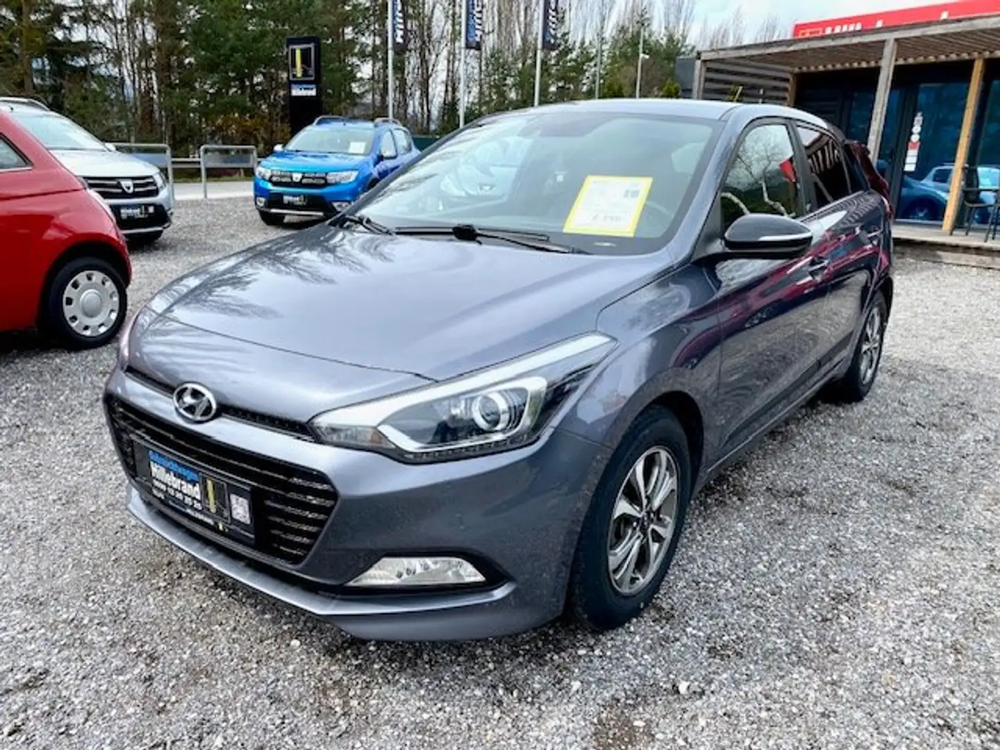 Hyundai i20 1,25 Plus *GO!* Erstbesitz Grau - 1