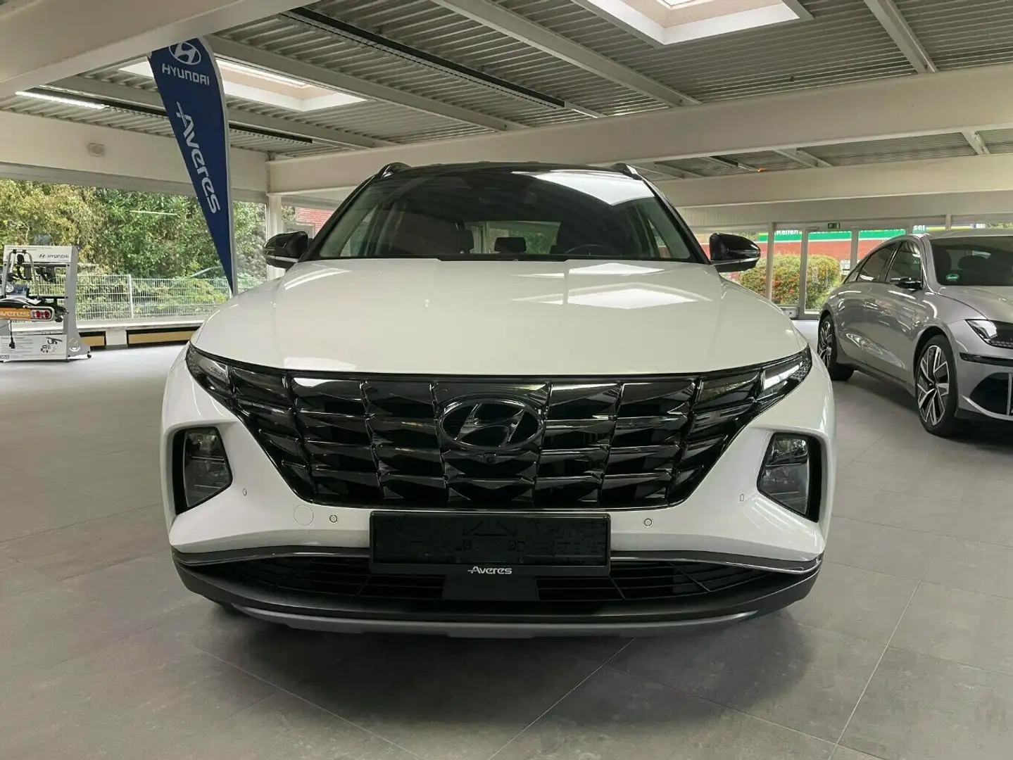 Hyundai TUCSON Prime Mild-Hybrid 2WD Weiß - 2