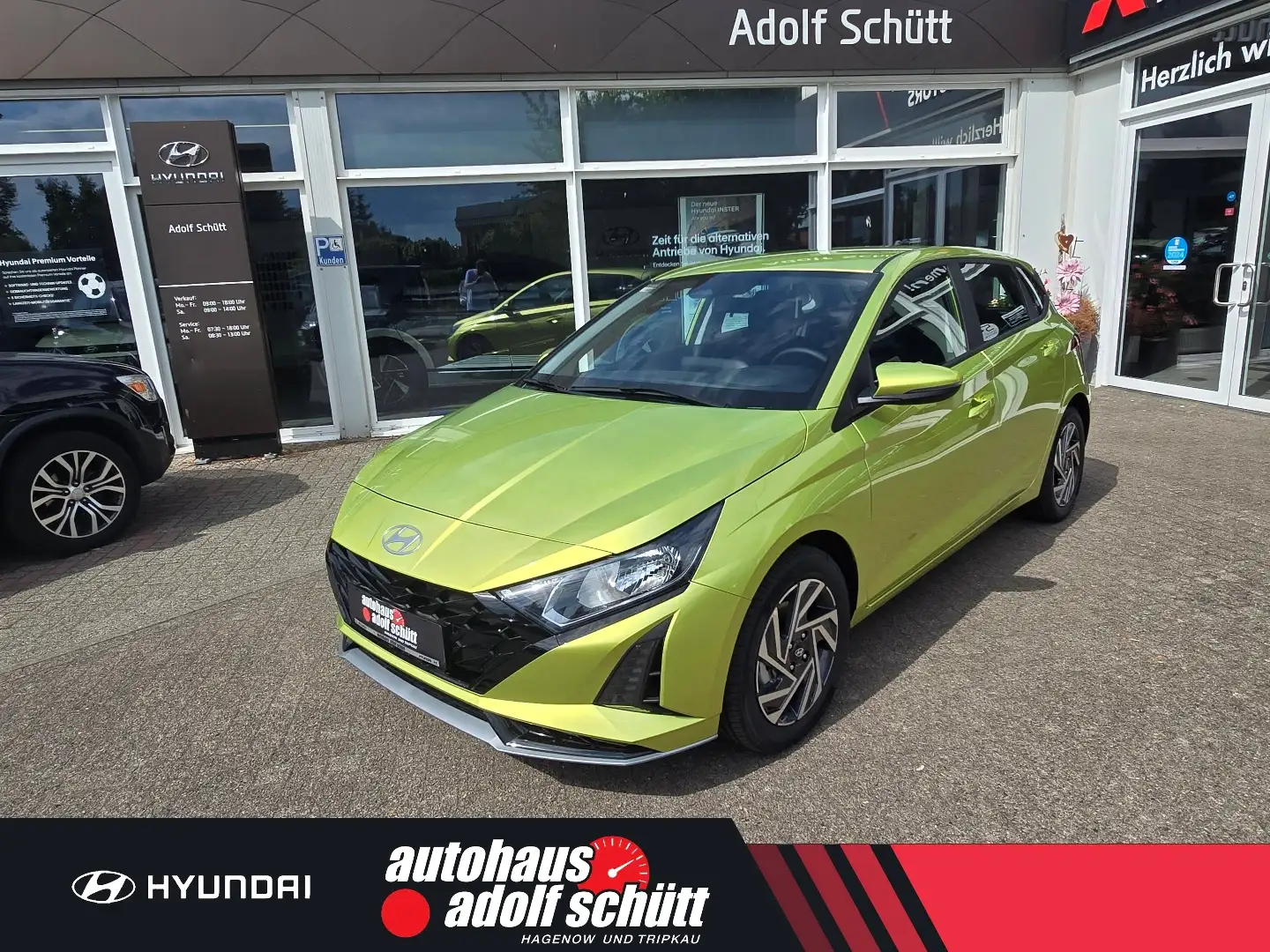 Hyundai i20 FL (MY25) 1.0 T-GDI (100 PS) 6-MT 2WD Trend Grün - 1