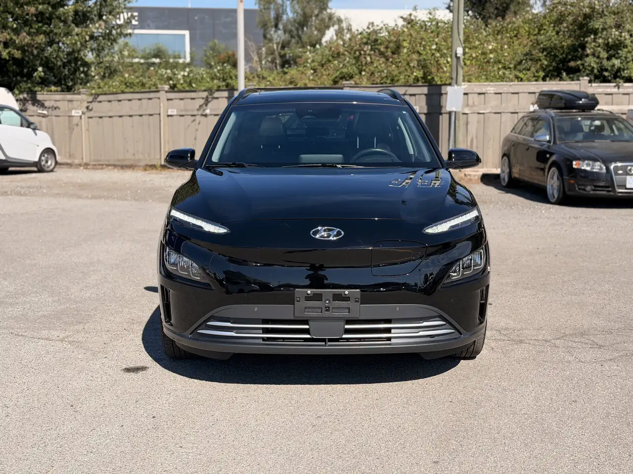 Hyundai KONA снимка Hyundai KONA