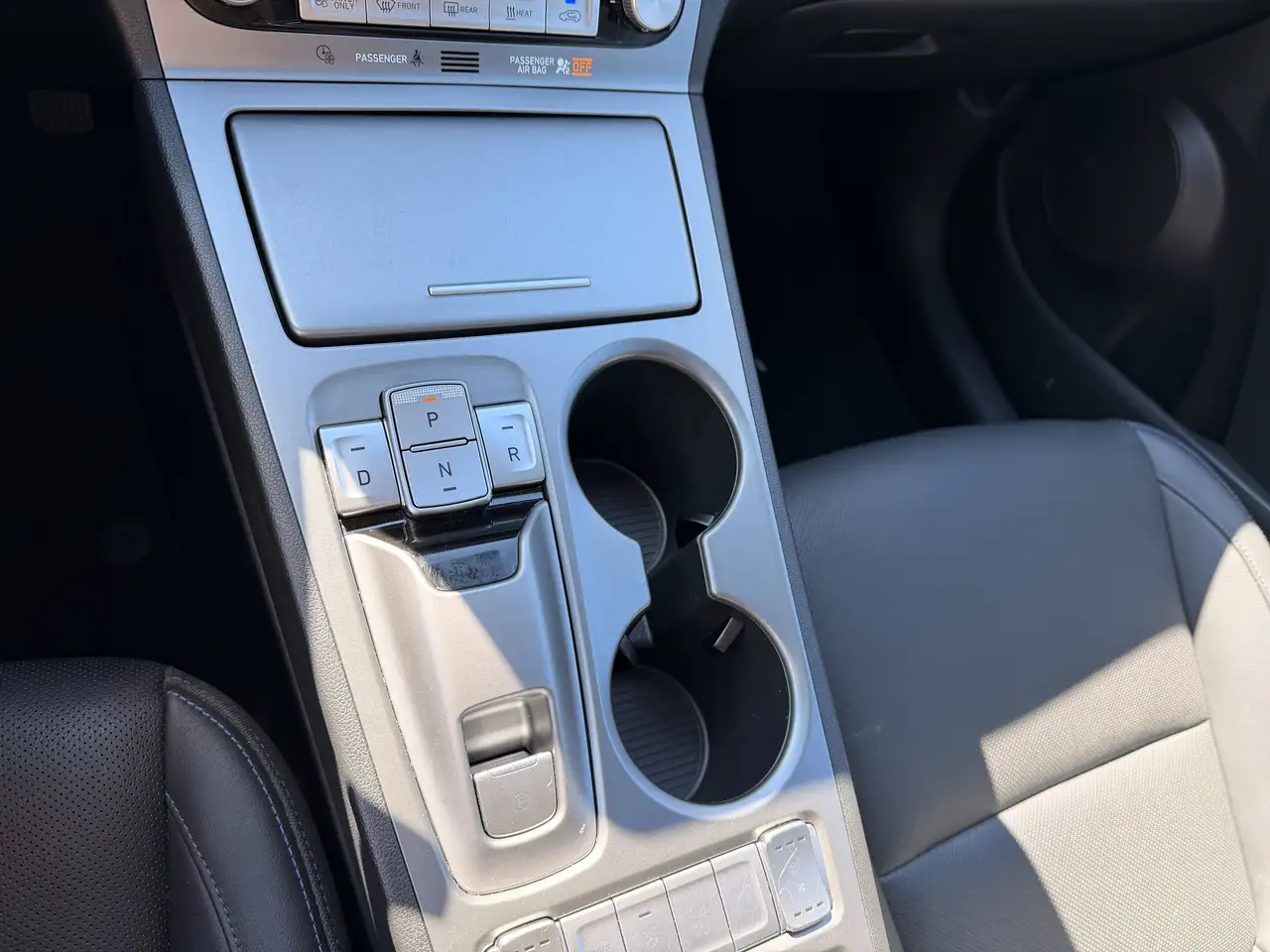 Hyundai KONA снимка Hyundai KONA