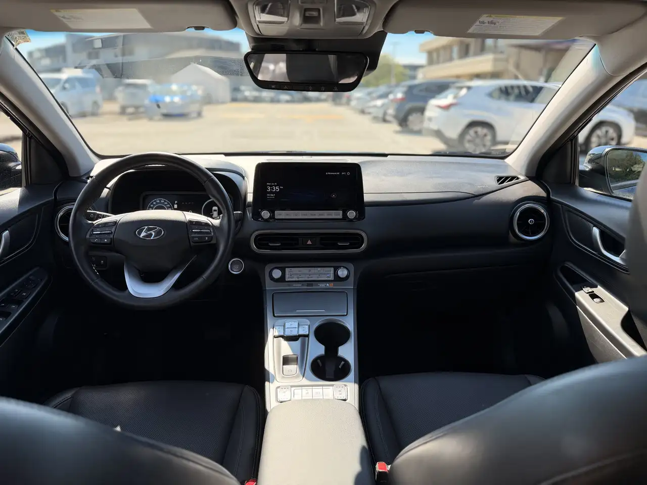 Hyundai KONA снимка Hyundai KONA