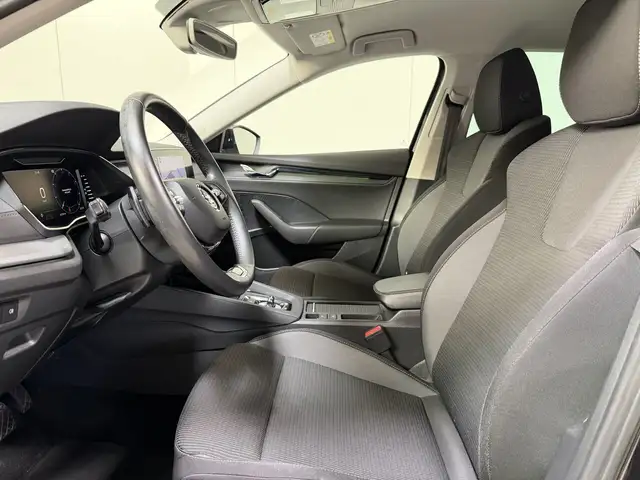 Skoda Octavia view 8