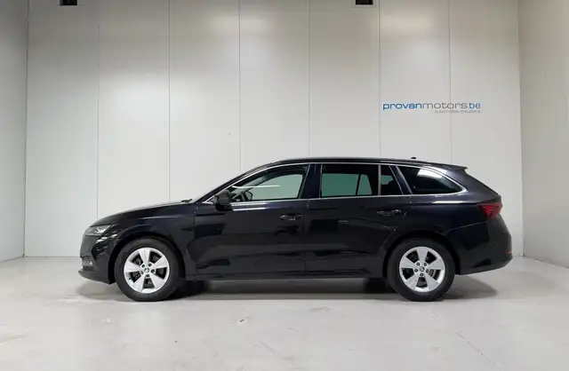 Skoda Octavia view 7