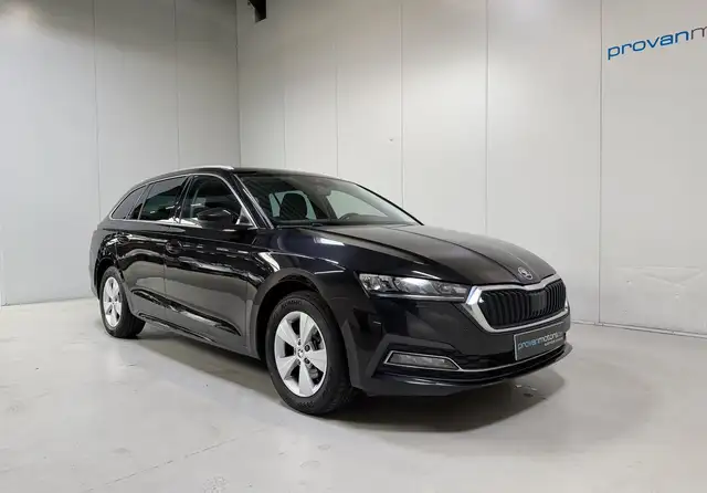 Skoda Octavia view 5