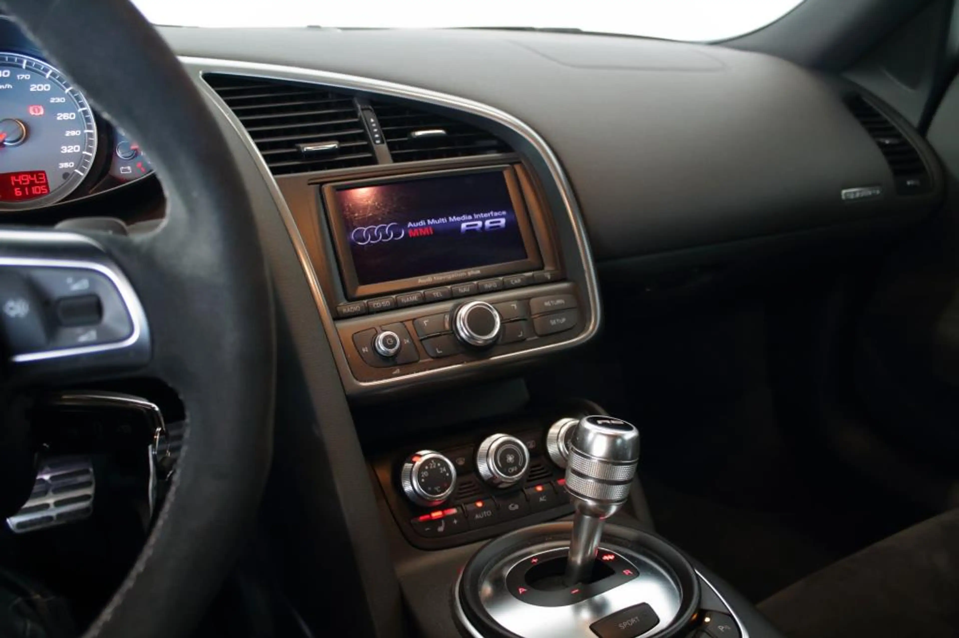 Audi R8 4.2 V8 FSI Origineel NL *Pdc/Magnetic ride* — photo 8