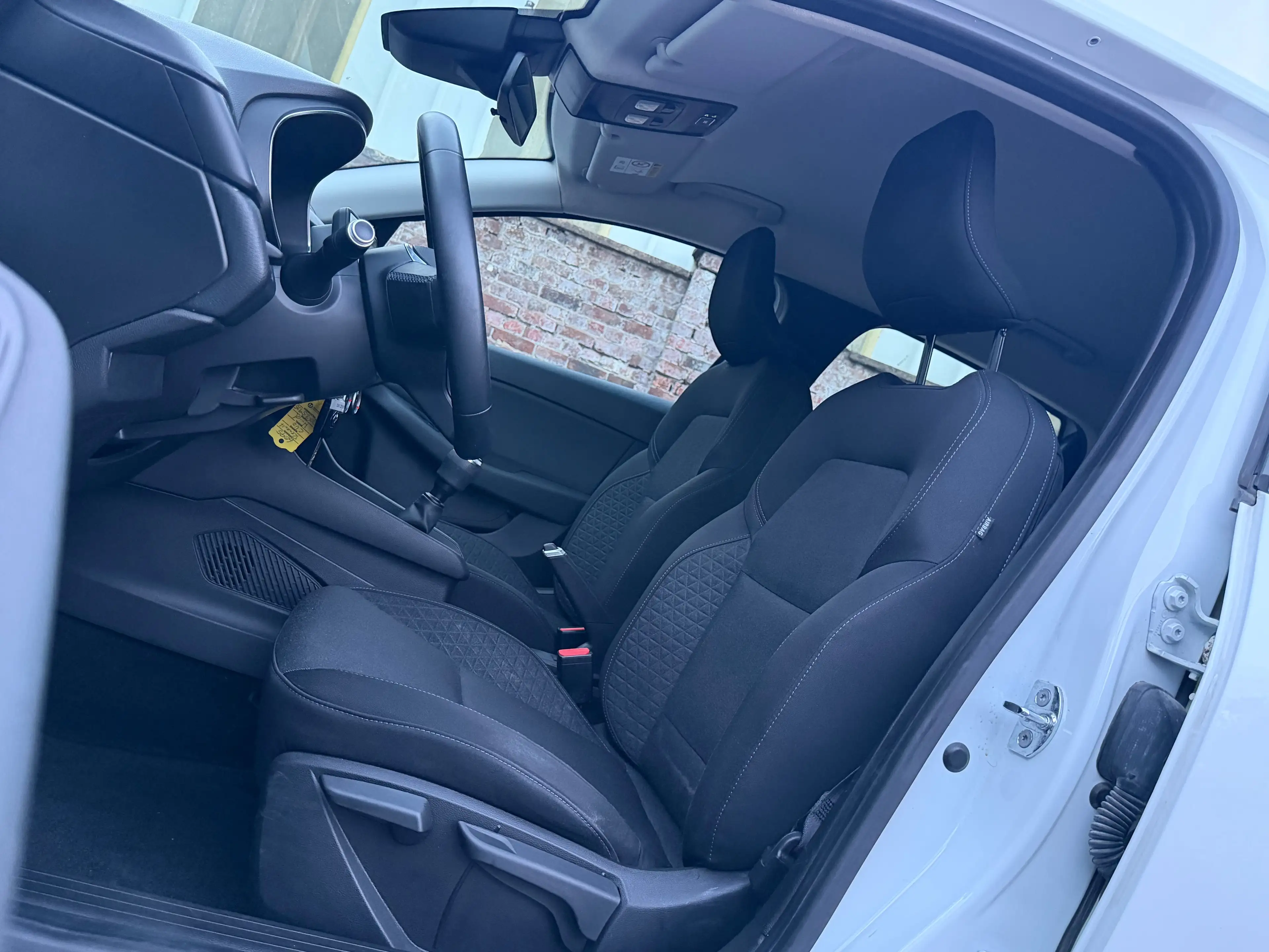 Renault Clio 1.0 TCe Zen - Car play - Cruise control - Garantie 12 MOIS ! — photo 11