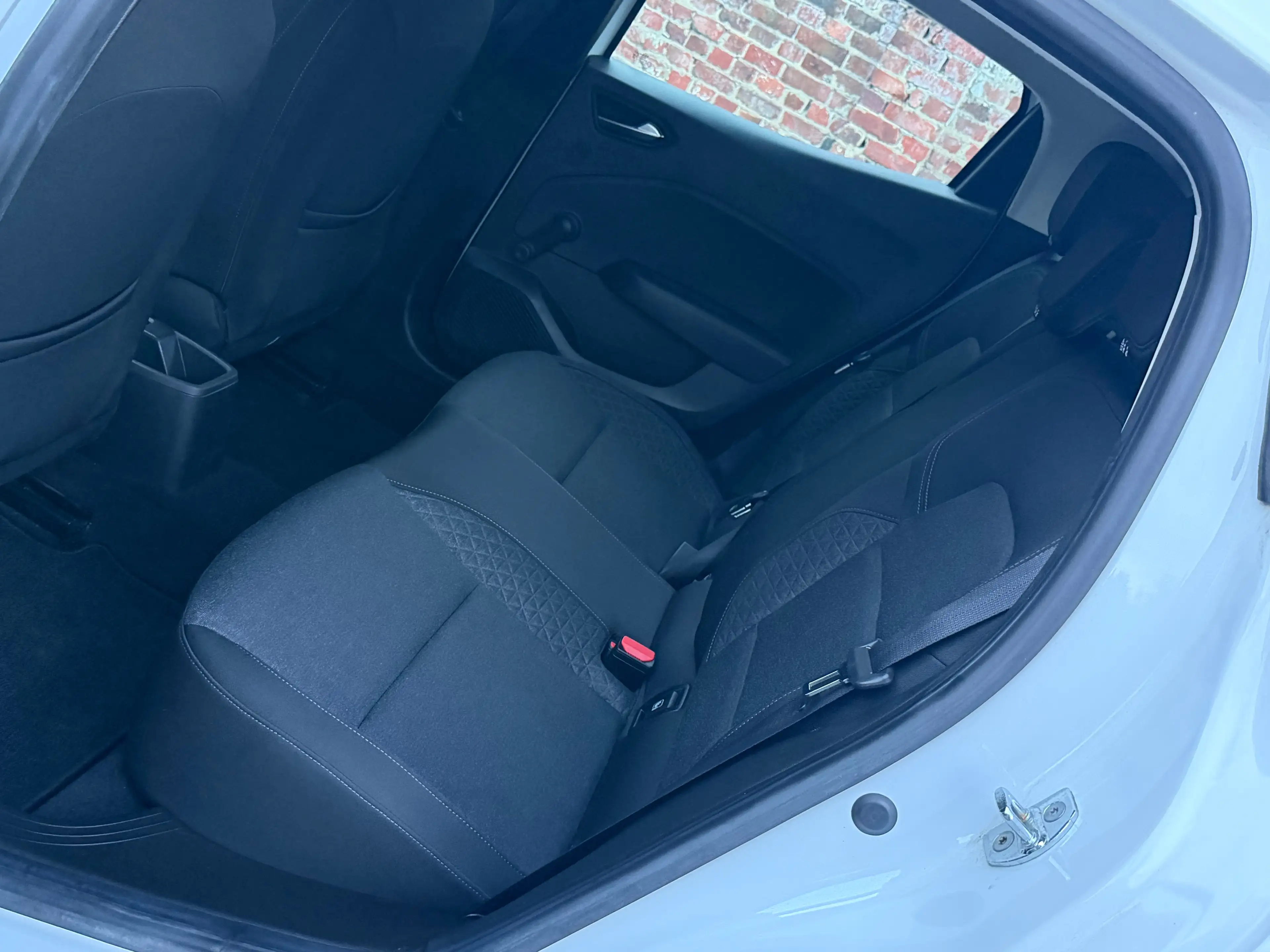 Renault Clio 1.0 TCe Zen - Car play - Cruise control - Garantie 12 MOIS ! — photo 12
