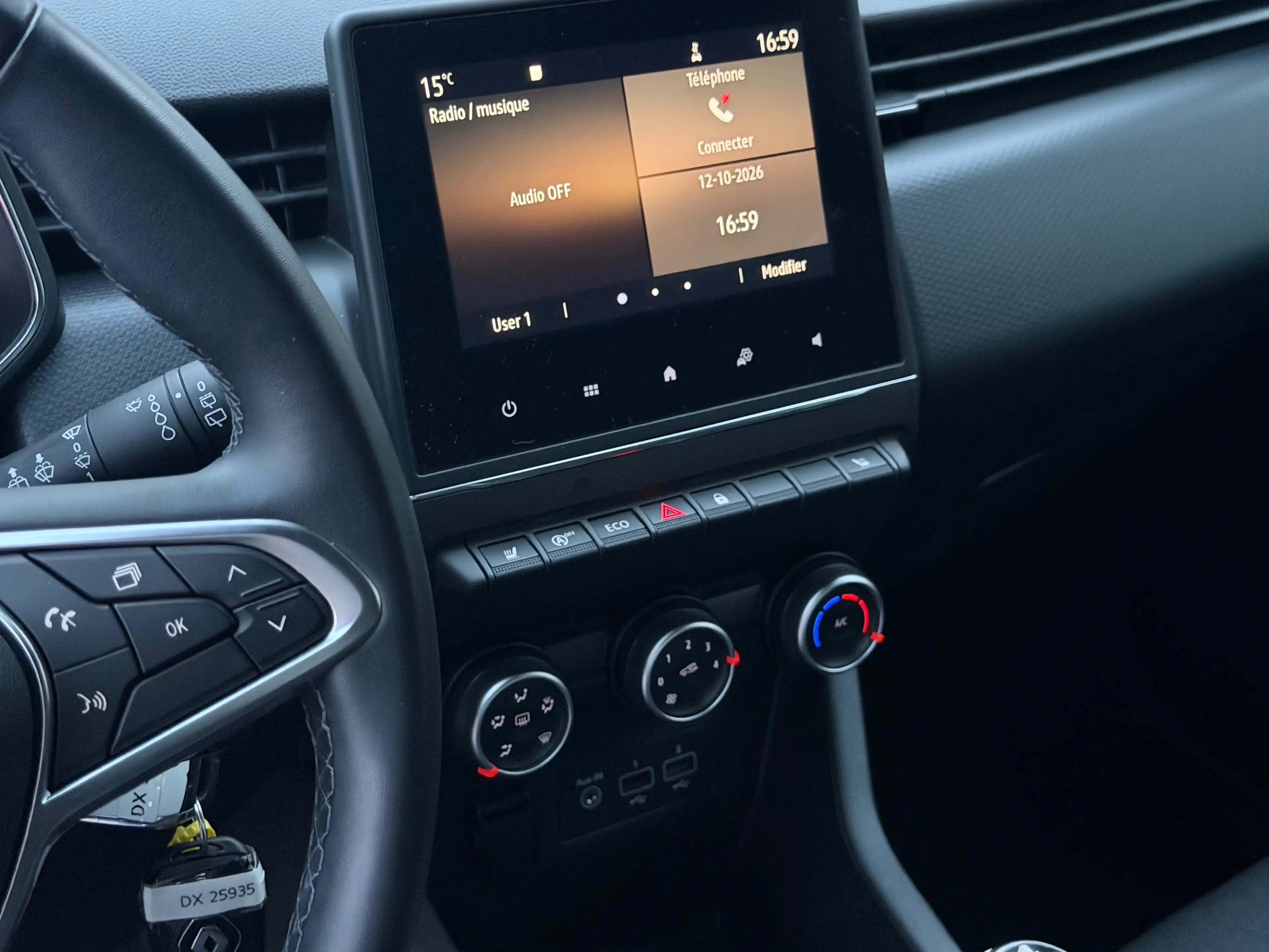 Renault Clio 1.0 TCe Zen - Car play - Cruise control - Garantie 12 MOIS ! — photo 15
