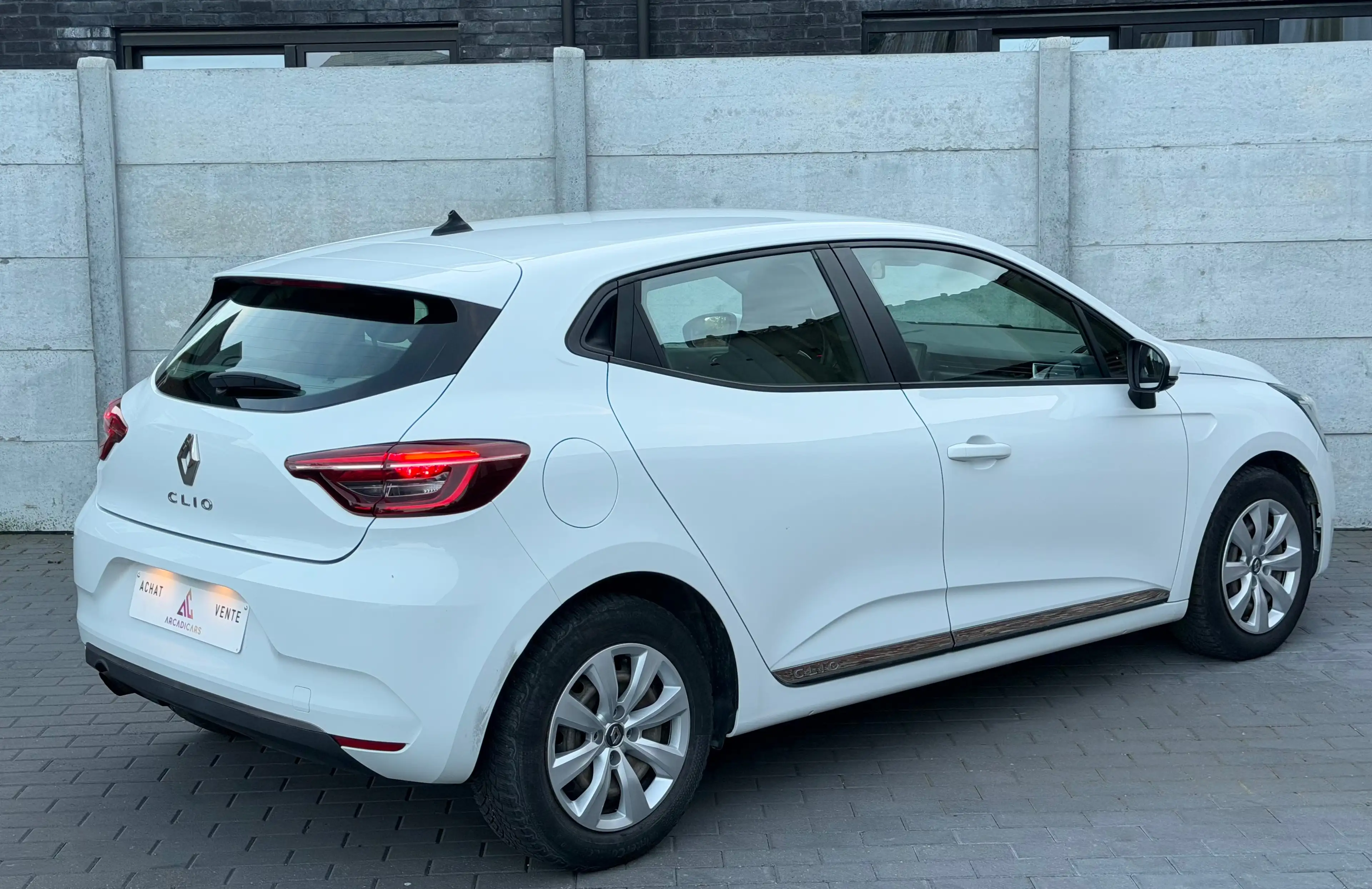 Renault Clio 1.0 TCe Zen - Car play - Cruise control - Garantie 12 MOIS ! — photo 6