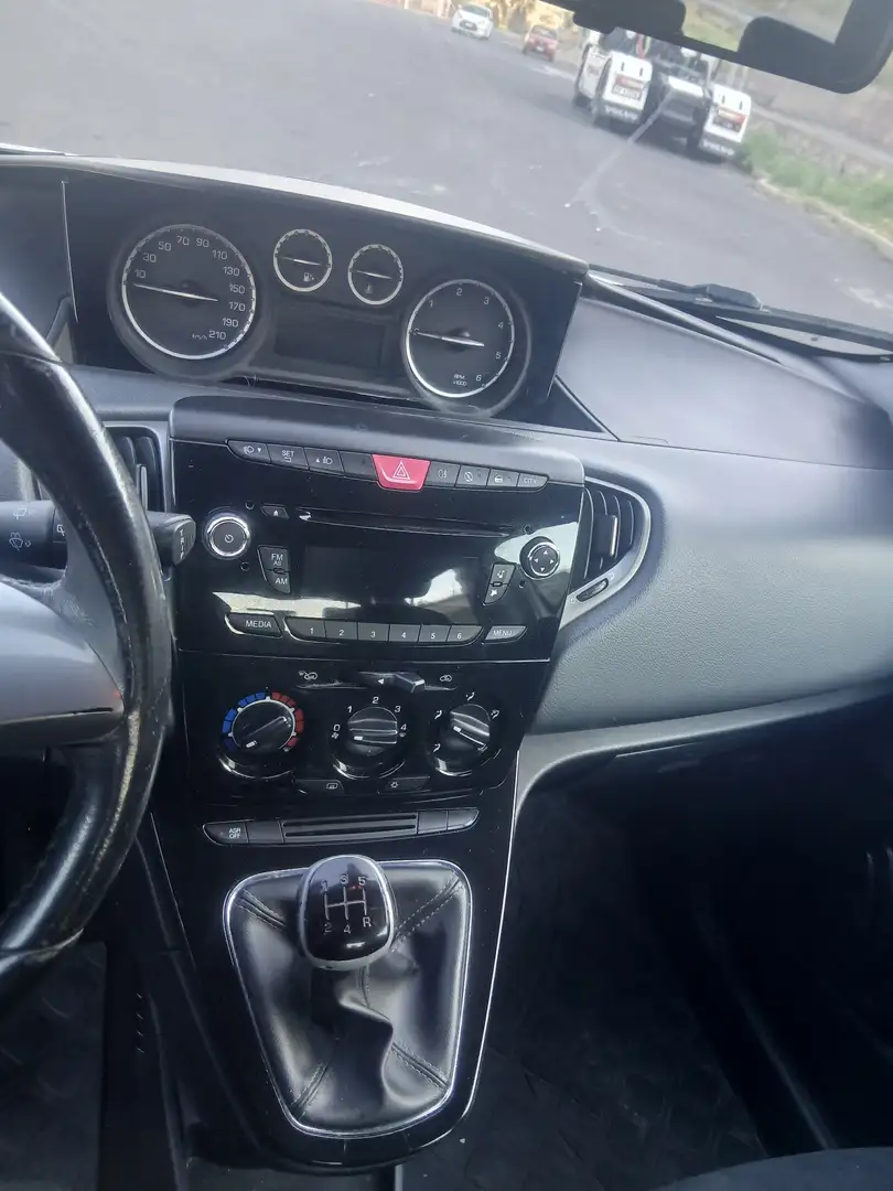 Lancia Ypsilon 1.3 mjt Elefantino s&s 95cv - 1