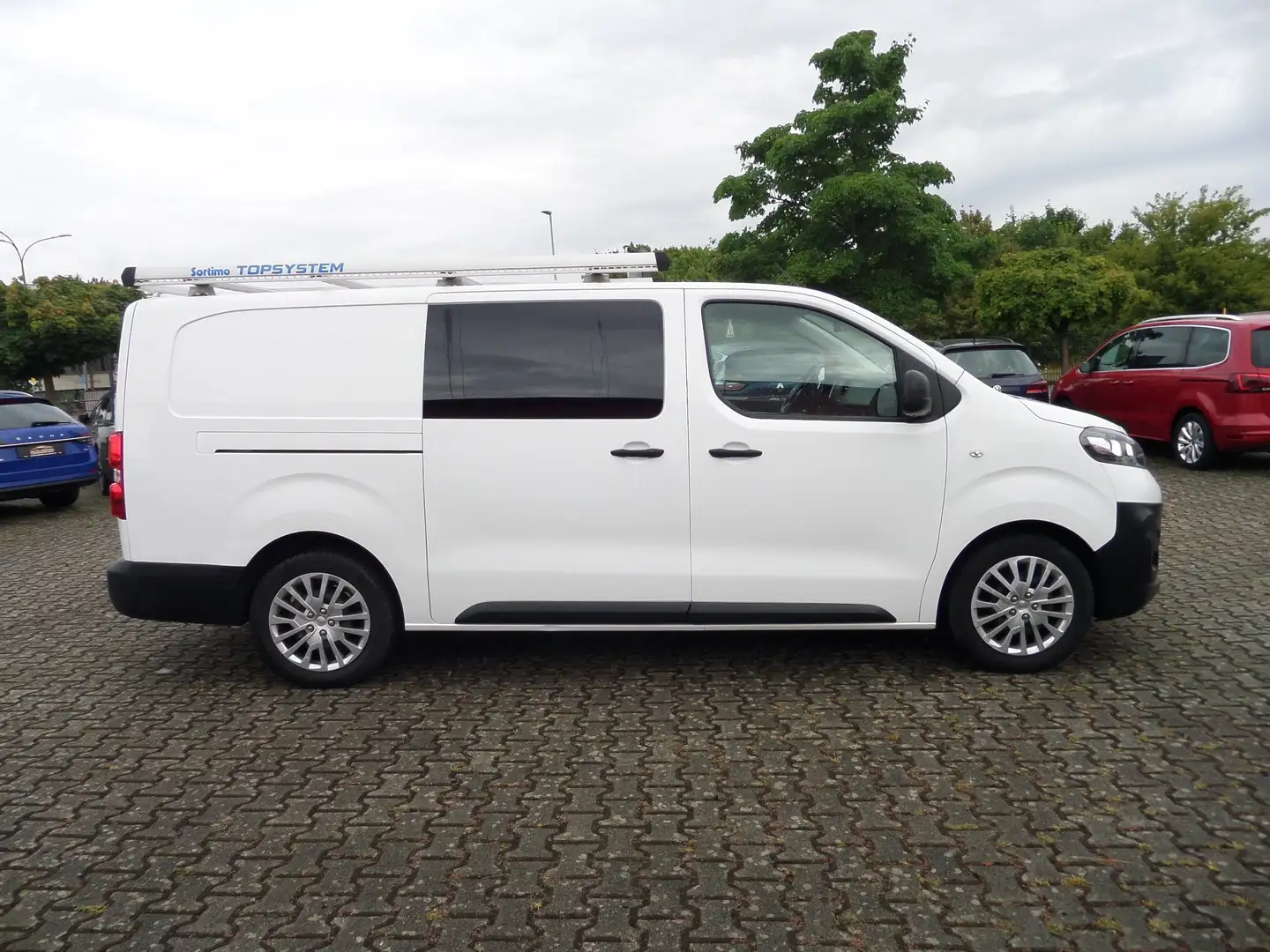 Opel Vivaro Edition L3 DoKa 6Sitzer+Standhzg+AHK+Sortimo+Klima Weiß - 1