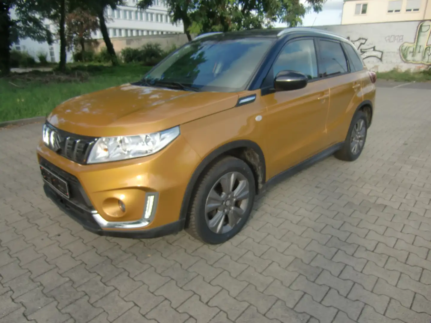 Suzuki Vitara Vitara 1.4 Boosterjet Allgrip Comfort,1.Hand , Gold - 1