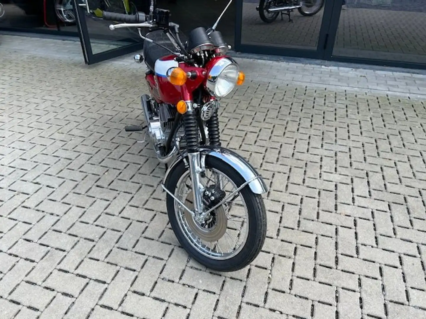 Suzuki GT 250 Rouge - 2