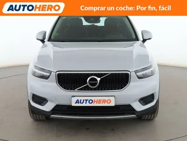 Volvo XC40 view 9