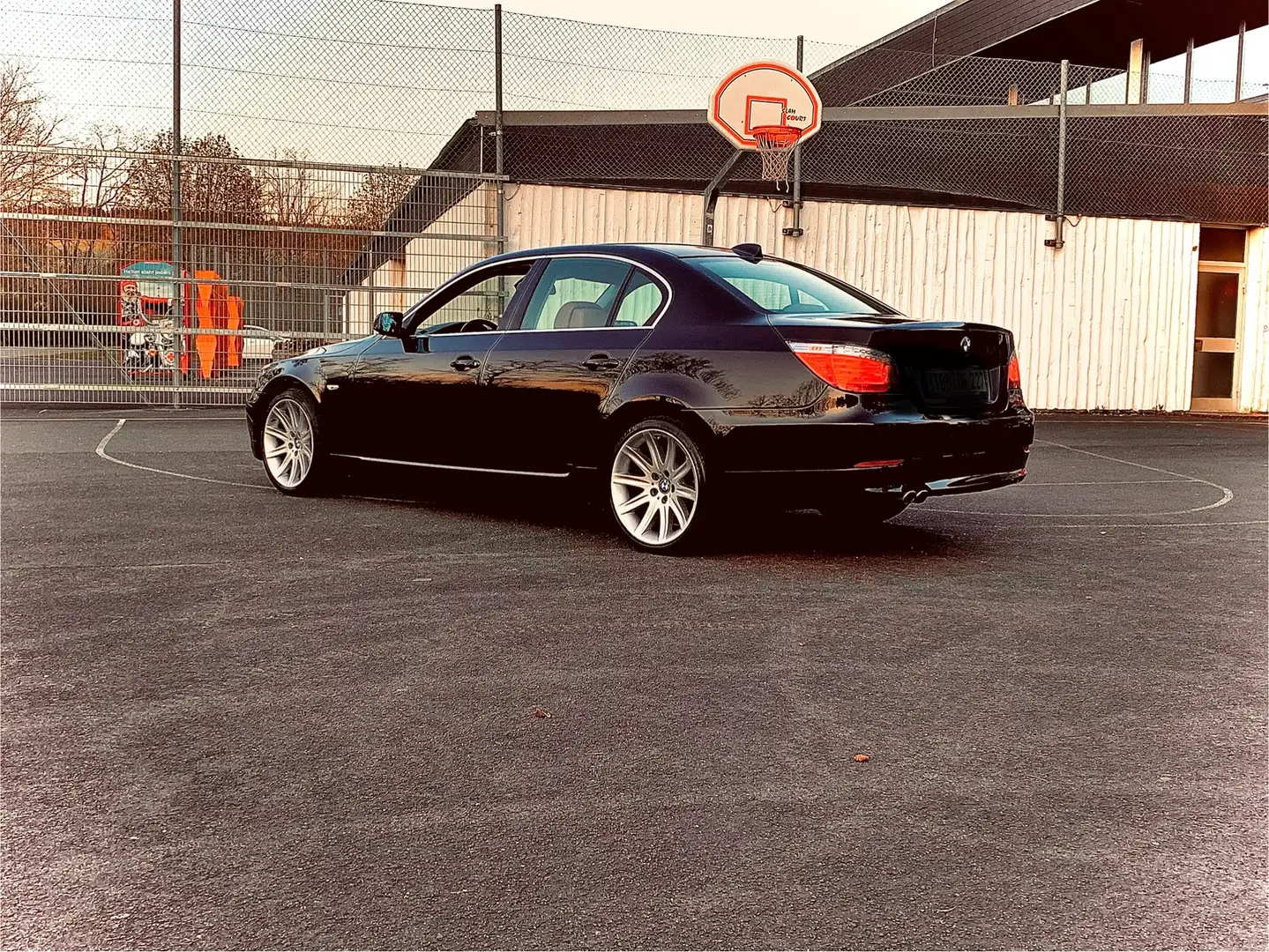 BMW 525 525d Schwarz - 2