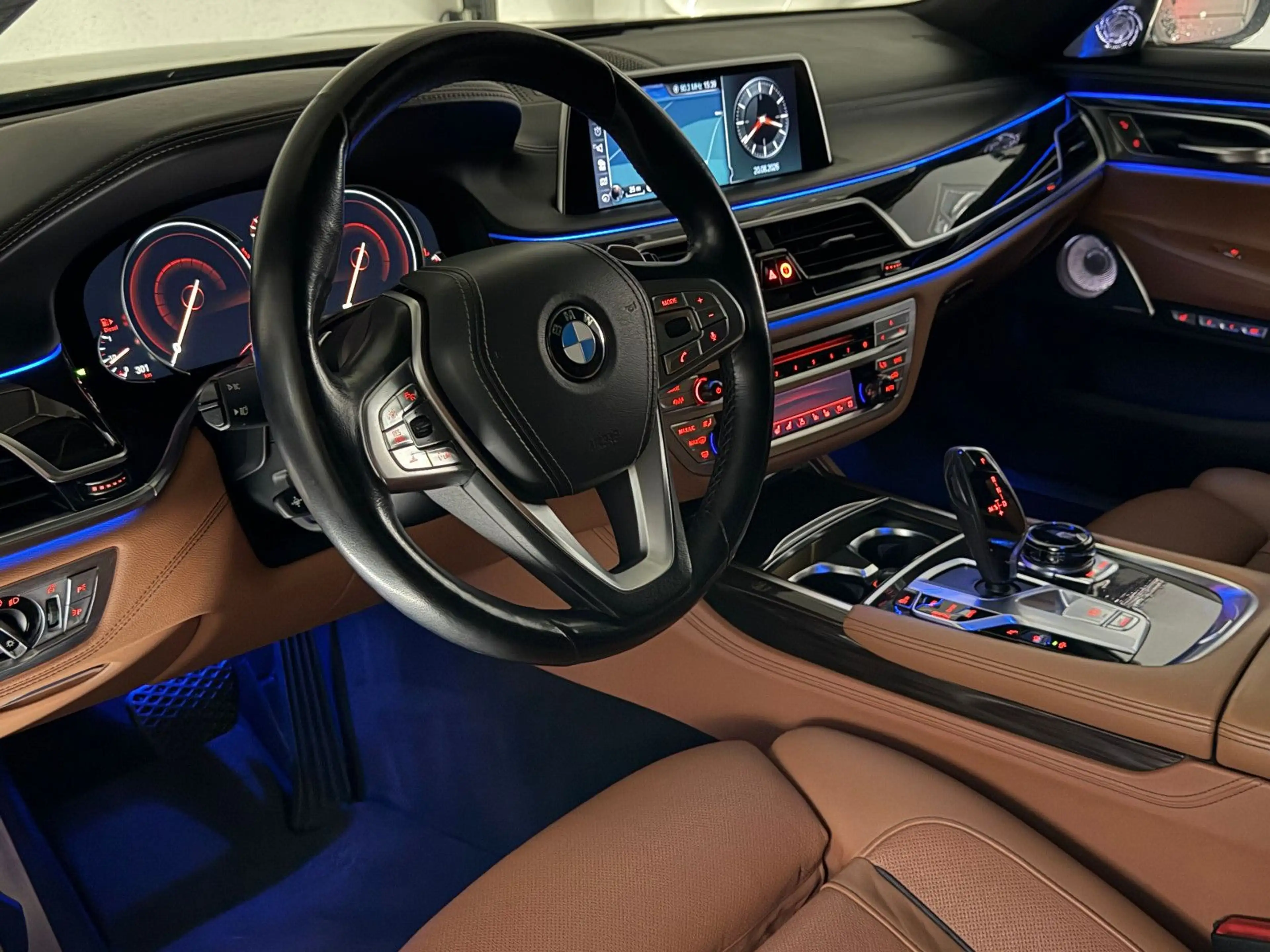 BMW 740 d xDrive/MASSAGE/HuD/B&W/LASER/TV-FUNKTION — photo 2