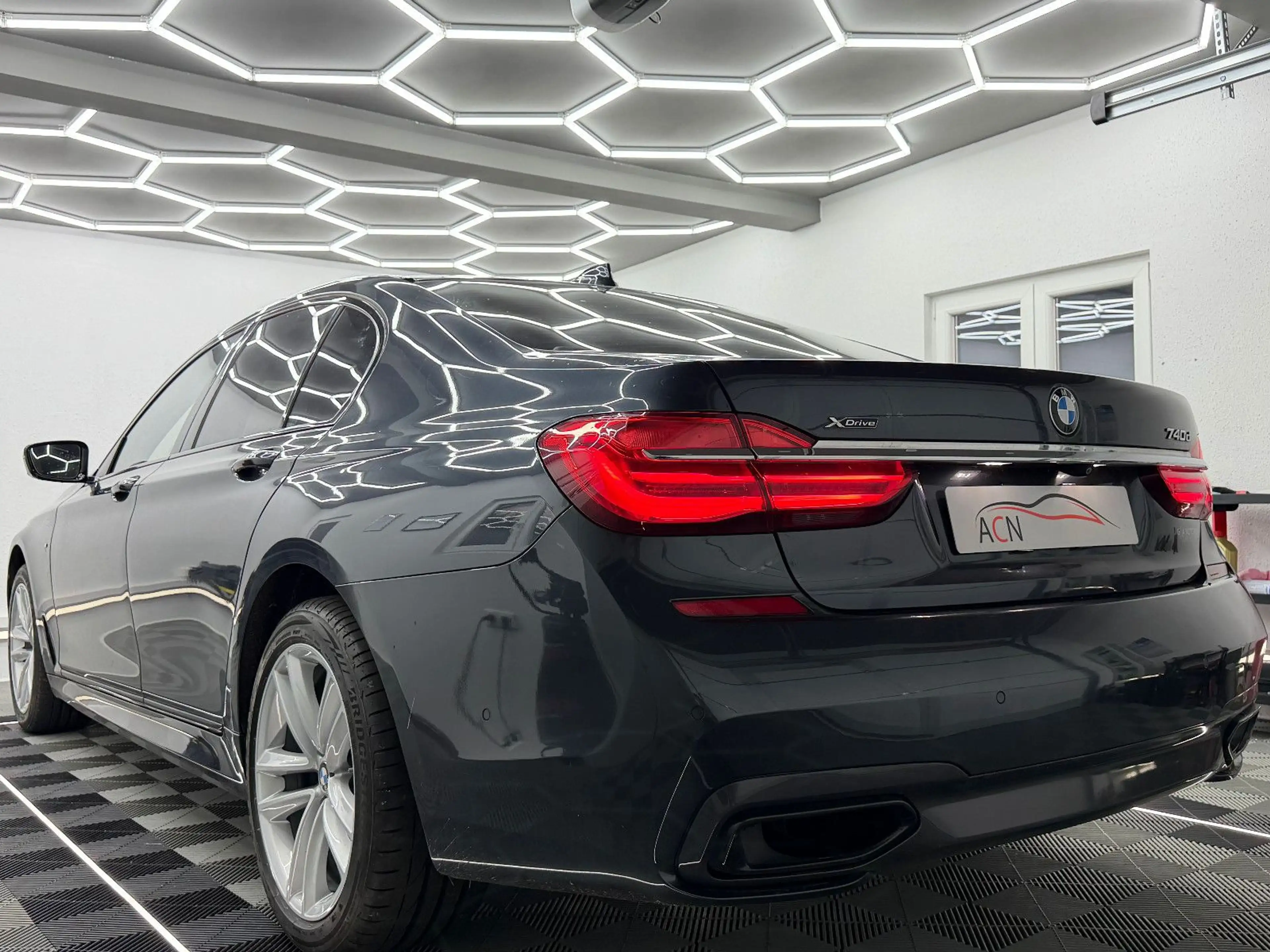 BMW 740 d xDrive/MASSAGE/HuD/B&W/LASER/TV-FUNKTION — photo 11