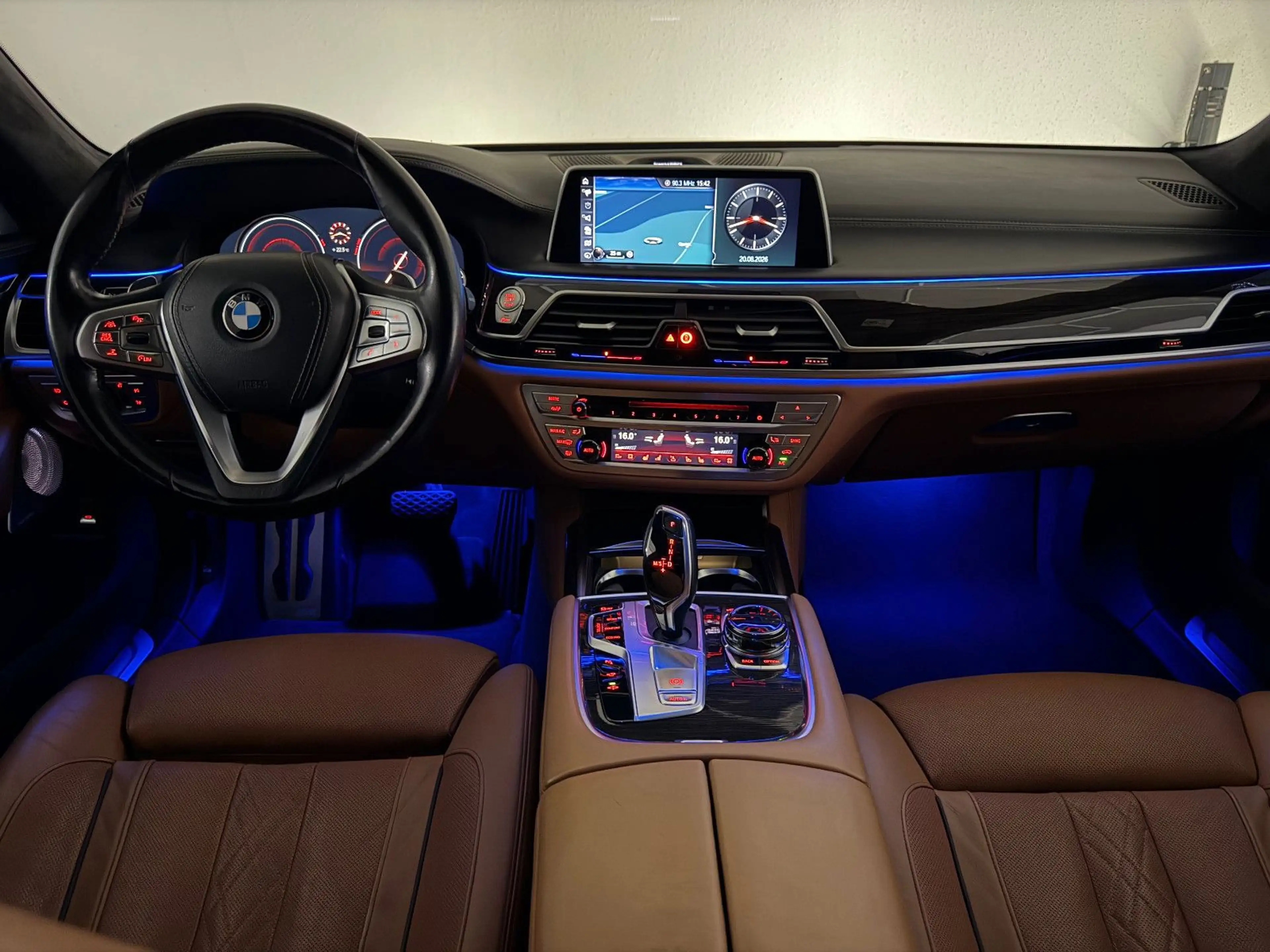 BMW 740 d xDrive/MASSAGE/HuD/B&W/LASER/TV-FUNKTION — photo 13