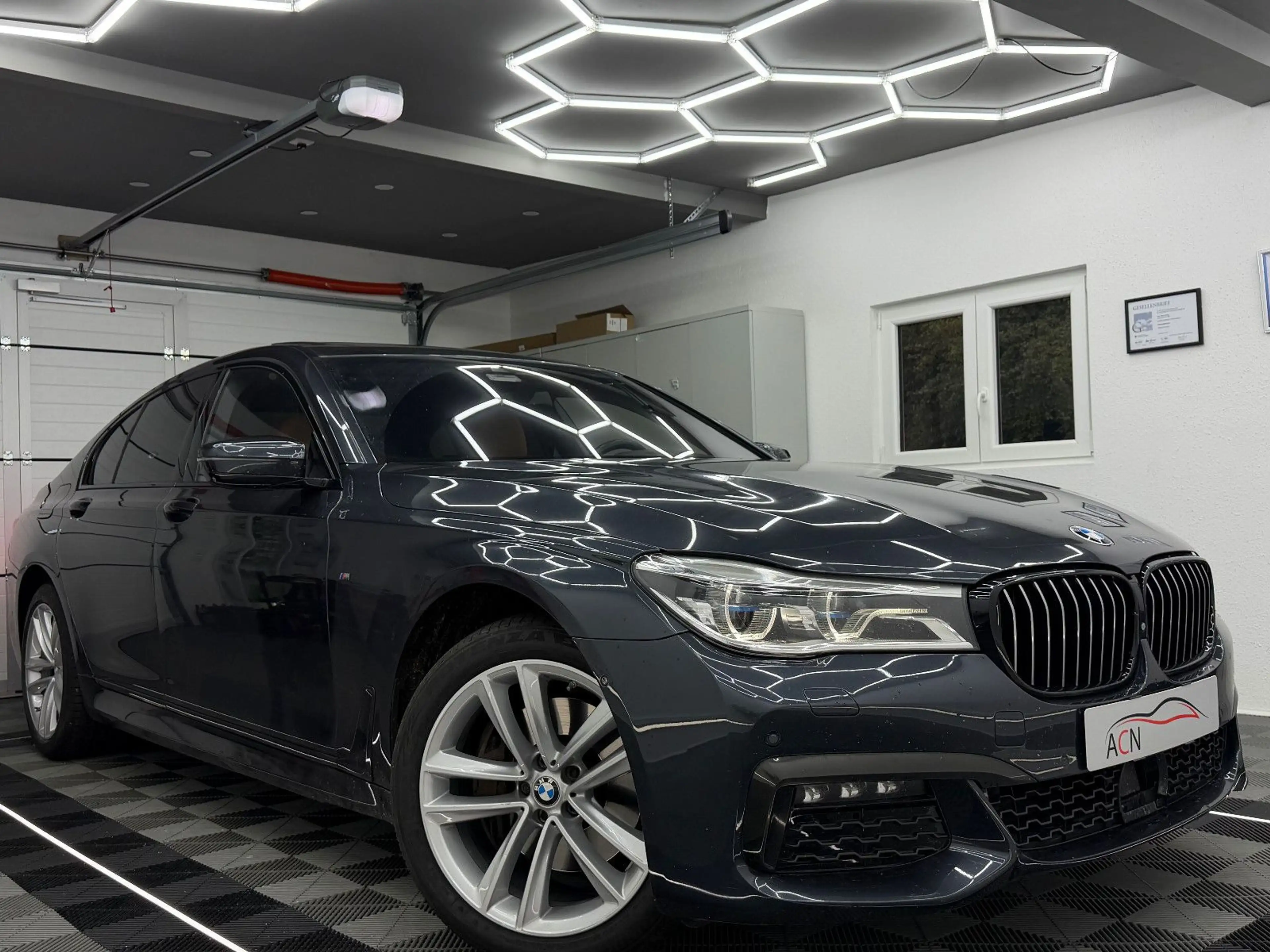 BMW 740 d xDrive/MASSAGE/HuD/B&W/LASER/TV-FUNKTION