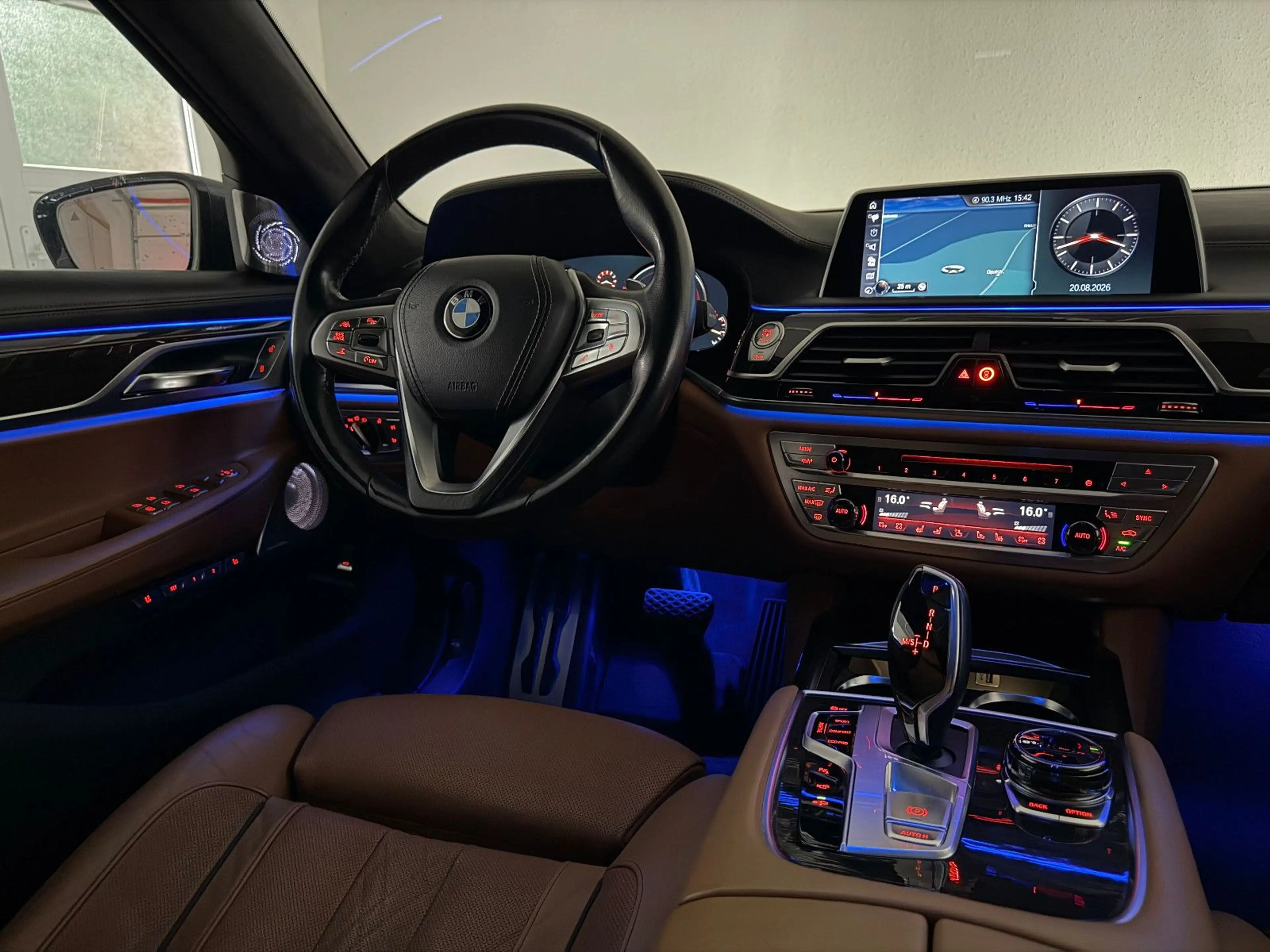BMW 740 d xDrive/MASSAGE/HuD/B&W/LASER/TV-FUNKTION — photo 14