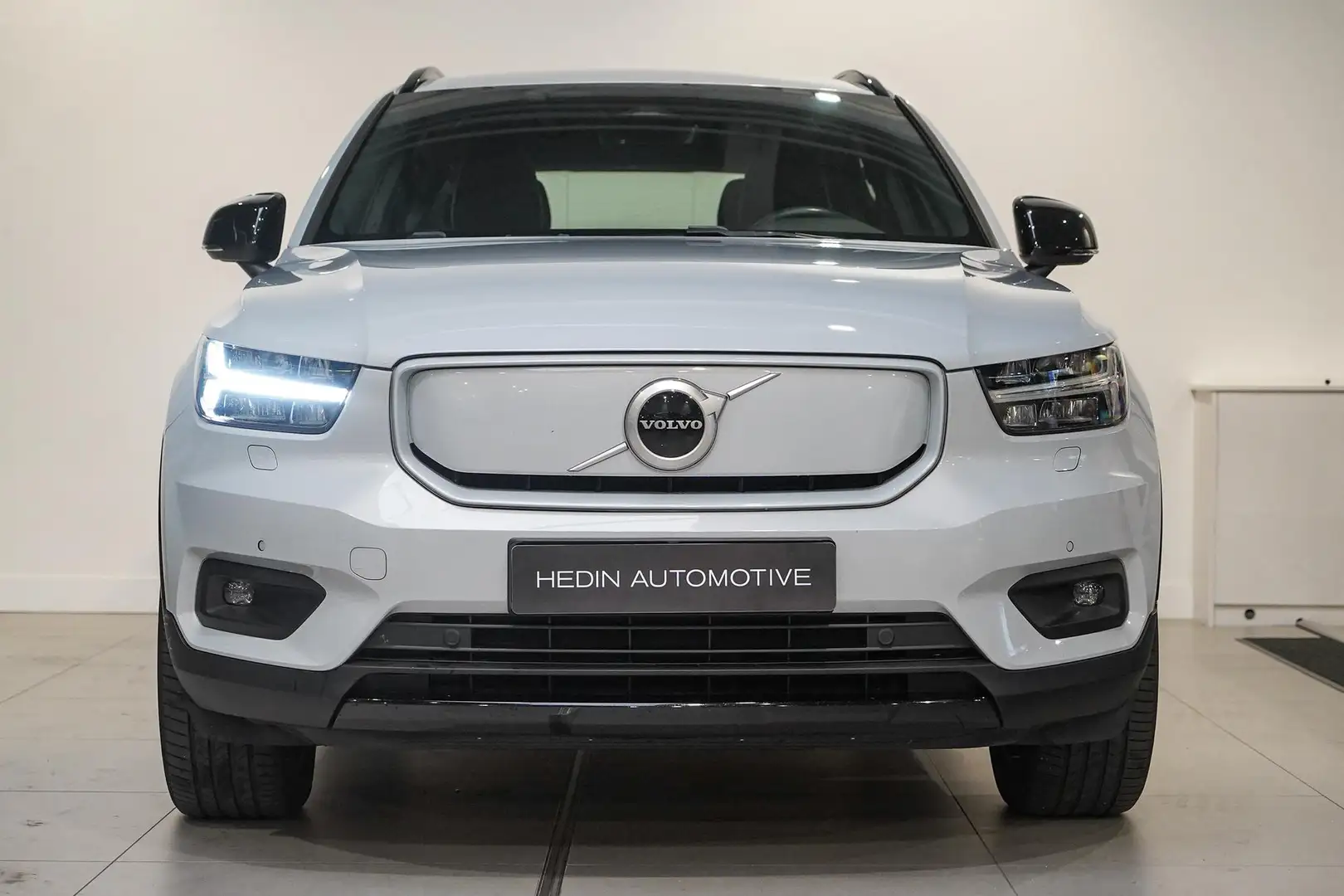 Volvo XC40 Recharge P8 AWD R-Design 408pk | Pilot Assist | Do Grijs - 2