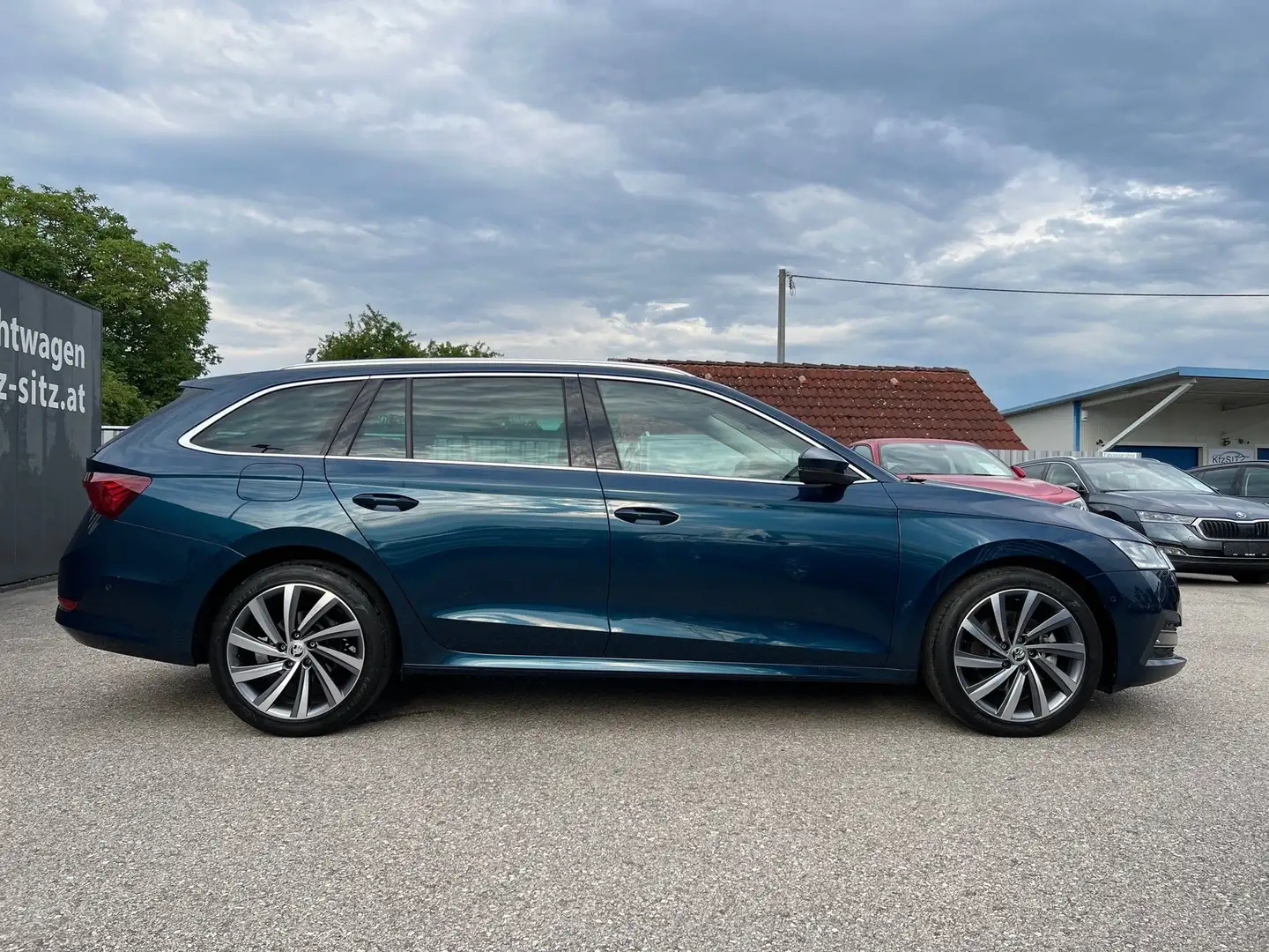 Skoda Octavia Combi 2,0 TDI Style DSG | NP € 44.700 Blau - 2