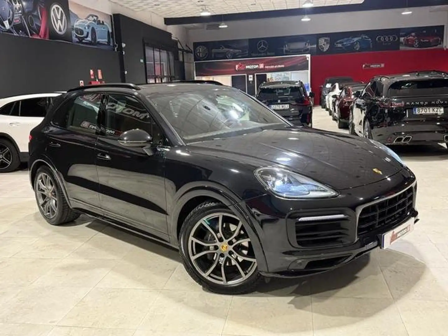 Porsche Cayenne Aut. Negro - 2