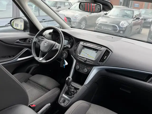 Opel Zafira view 13