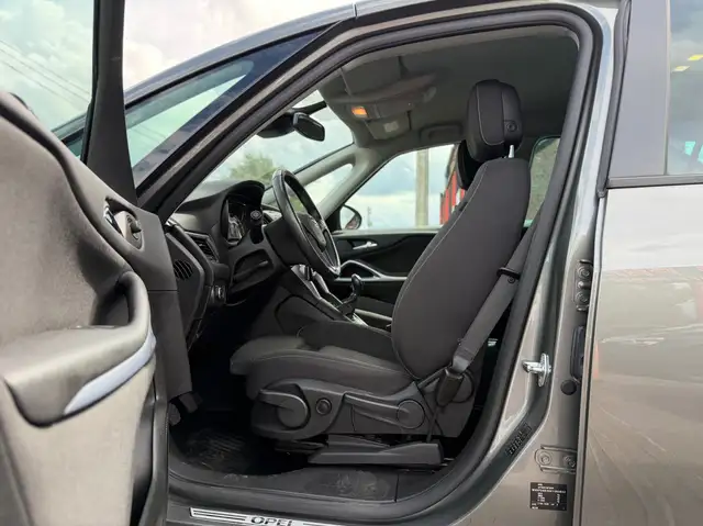 Opel Zafira view 7