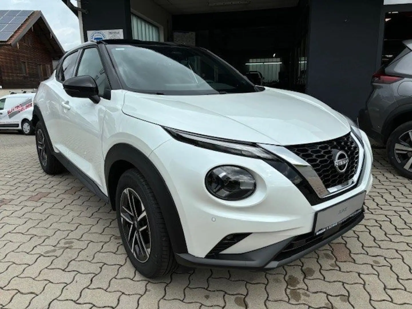 Nissan Juke 1,6 Hybrid N-Connecta+ mit Finanzg. EUR 30.990,-- Weiß - 1
