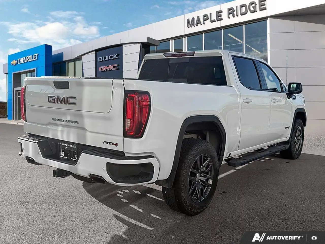 GMC Sierra 1500 снимка GMC Sierra 1500