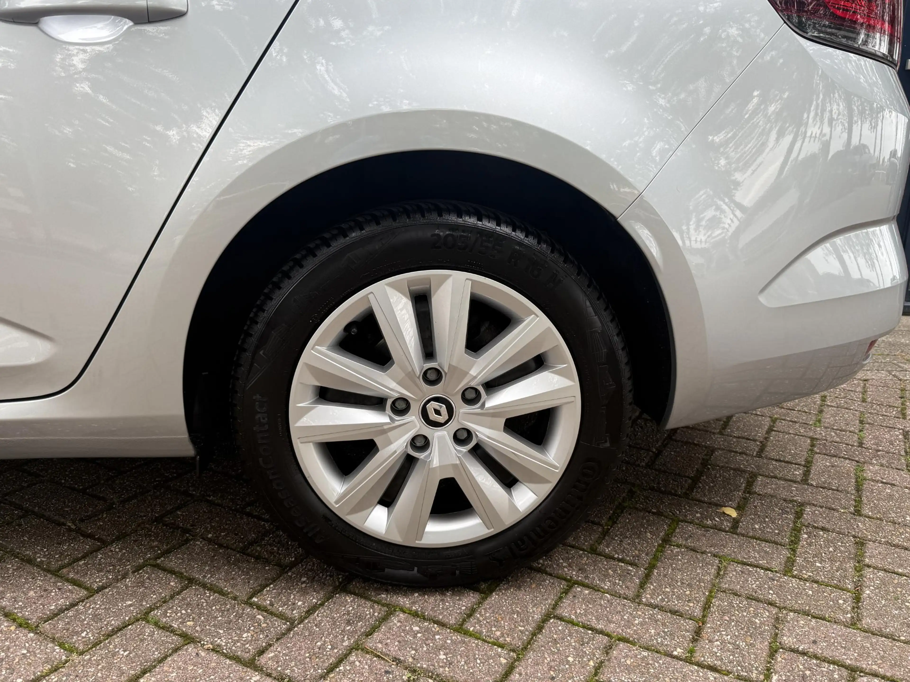 Renault Megane Estate 1.3 TCe 140 | Navigatie | ECC | PDC voor + — photo 9