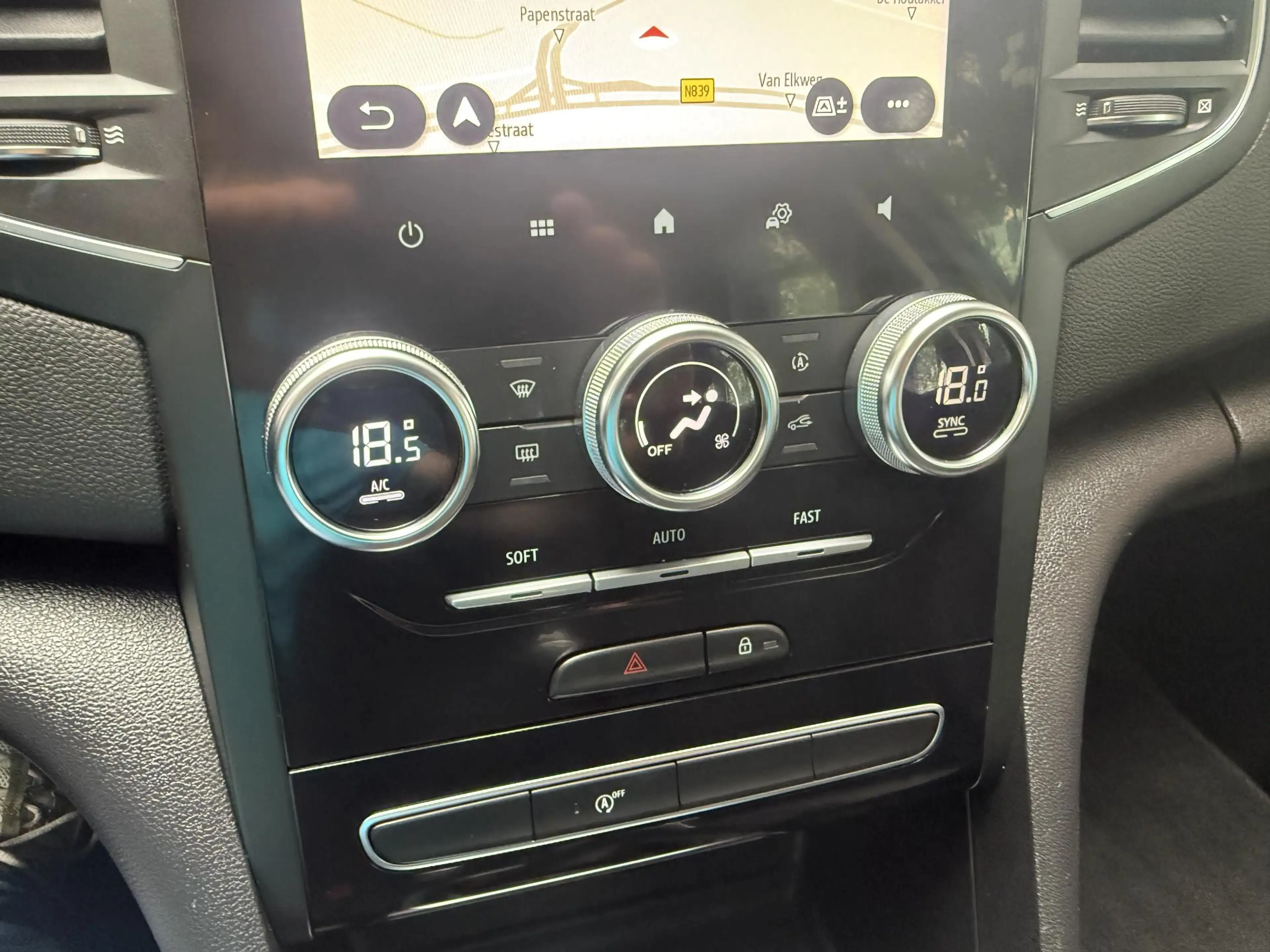 Renault Megane Estate 1.3 TCe 140 | Navigatie | ECC | PDC voor + — photo 24