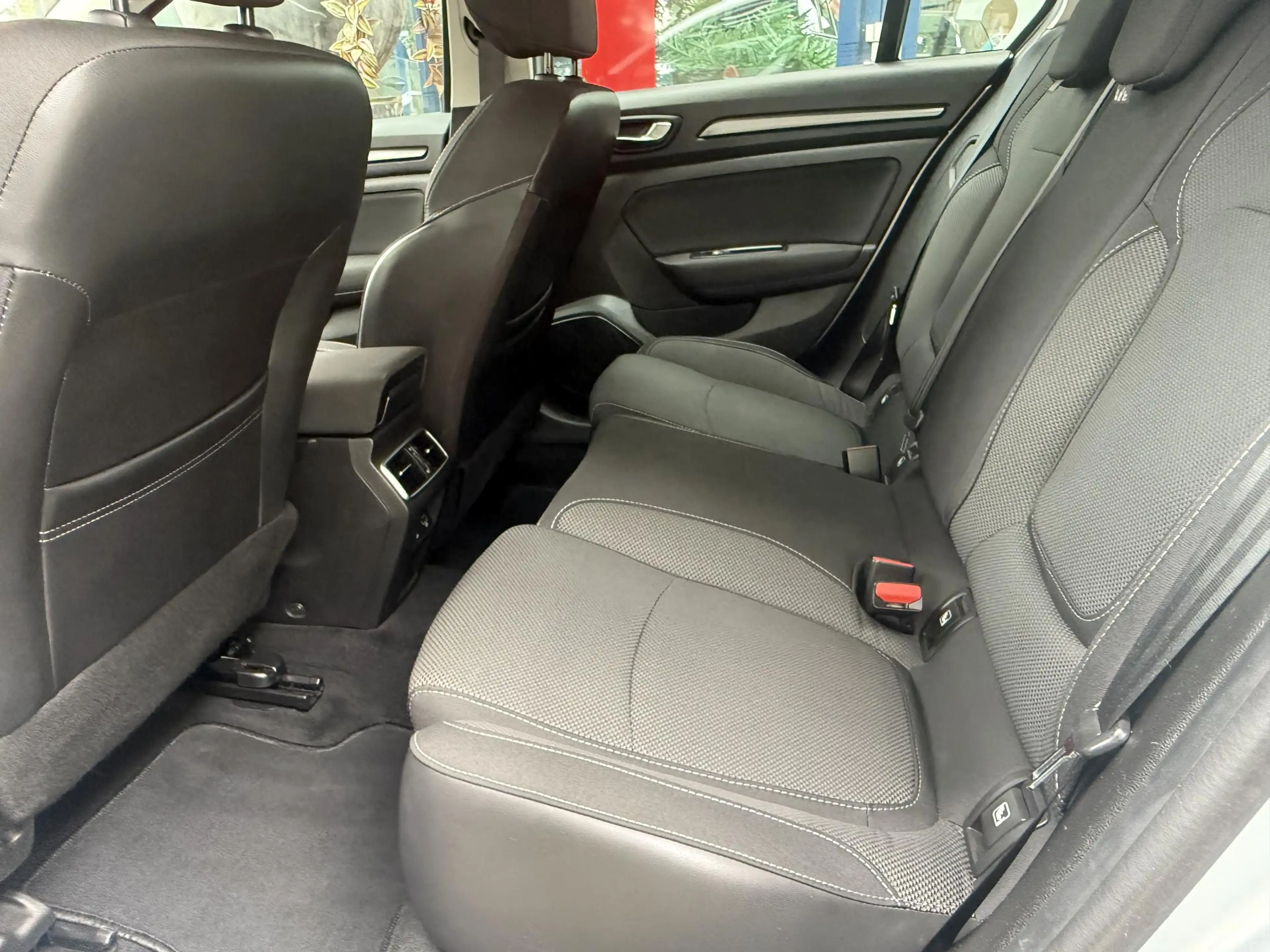 Renault Megane Estate 1.3 TCe 140 | Navigatie | ECC | PDC voor + — photo 27