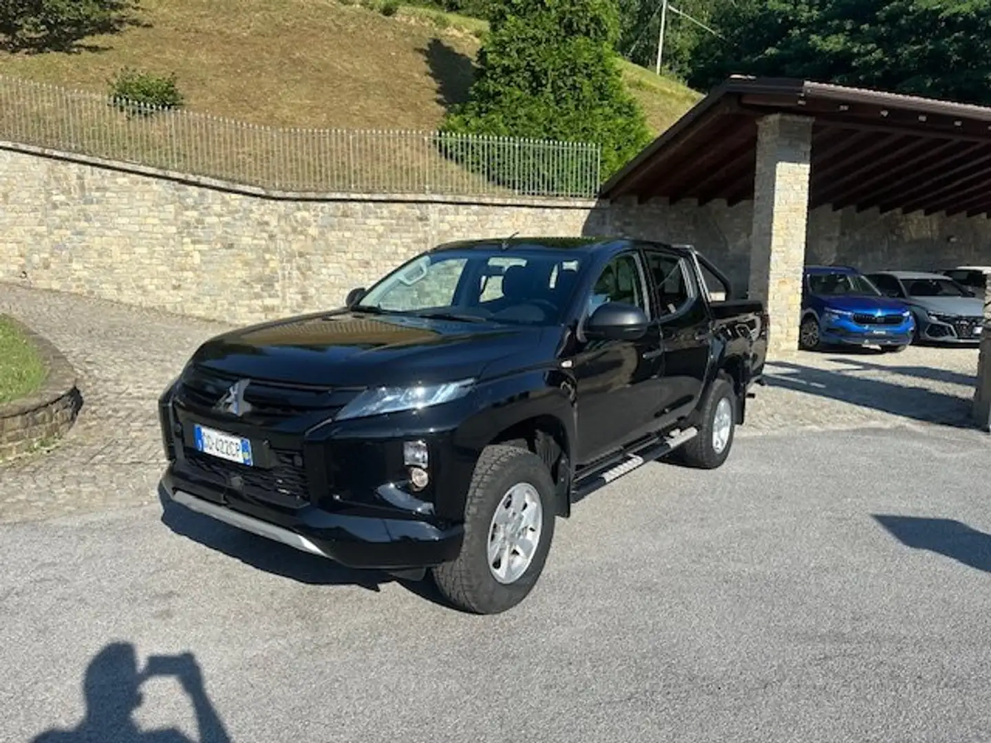 Mitsubishi L200 L200 Cab VI 2019 d.cab 2.3d INVITE 4wd 150cv Negro - 1
