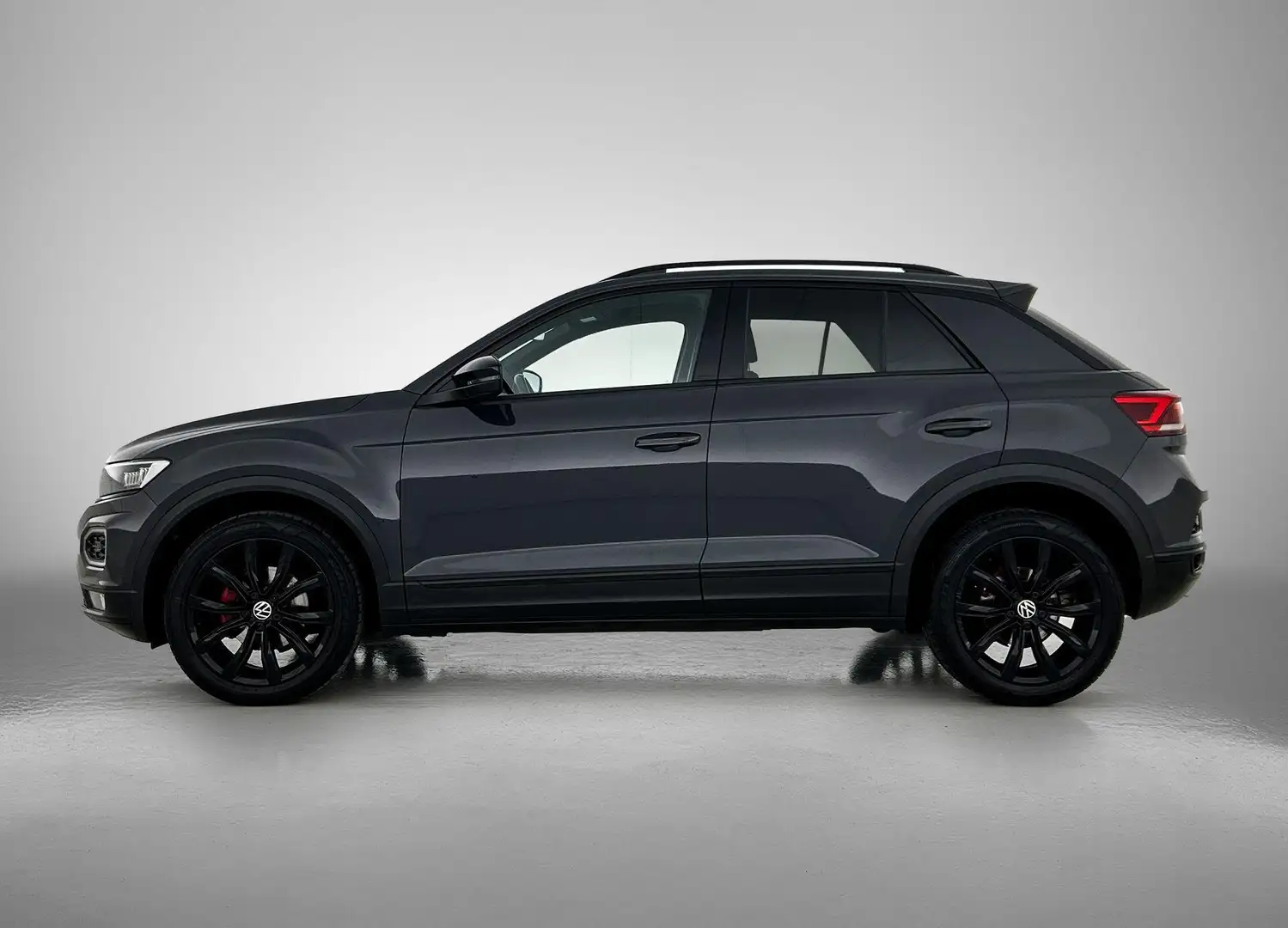 Volkswagen T-Roc 1.5 TSI Sport | 150 PK | Parkeercamera | Climatron Grijs - 2