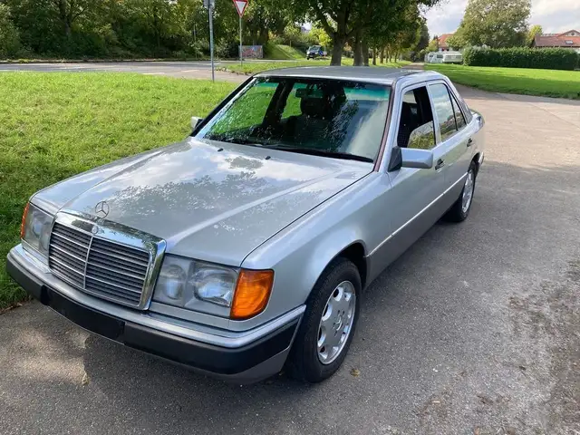Mercedes-Benz 280 E W 124 1.Hand ,scheckheft Mopf 1
