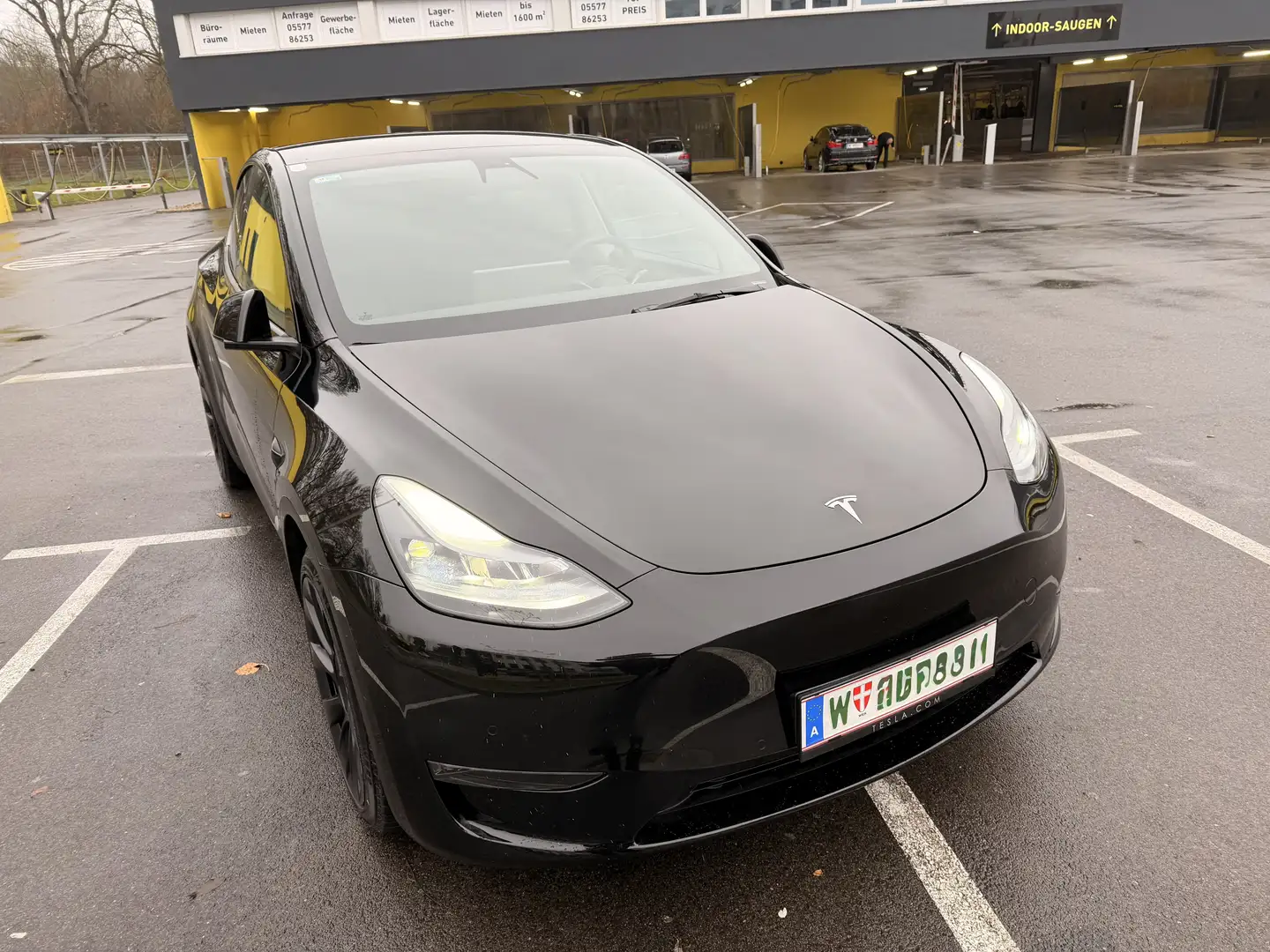 Tesla Model Y Long Range AWD 75kWh, Mwst. ausweisbar - 1