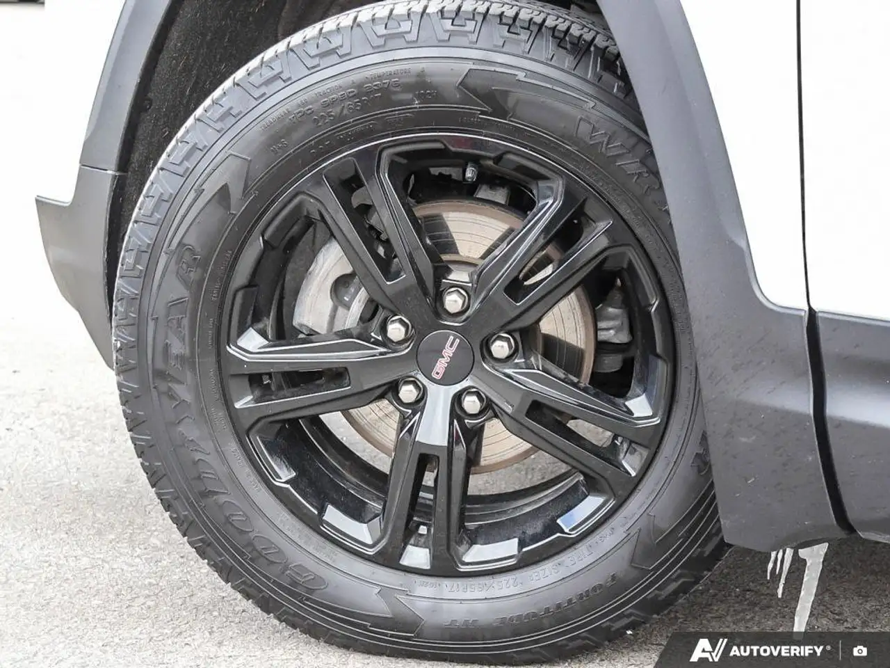 GMC Terrain photo GMC Terrain