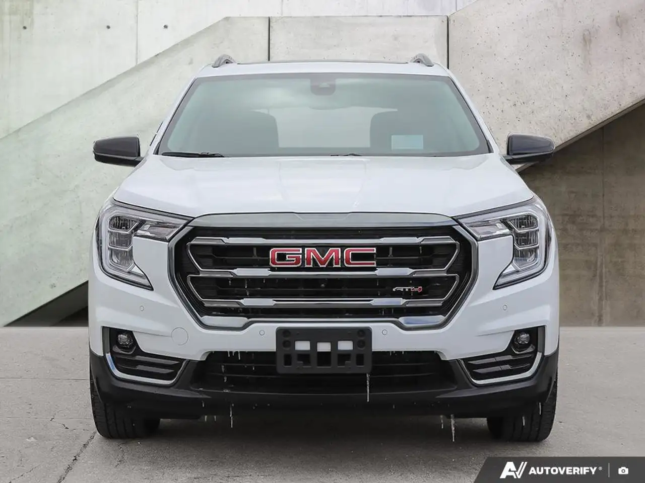GMC Terrain photo GMC Terrain