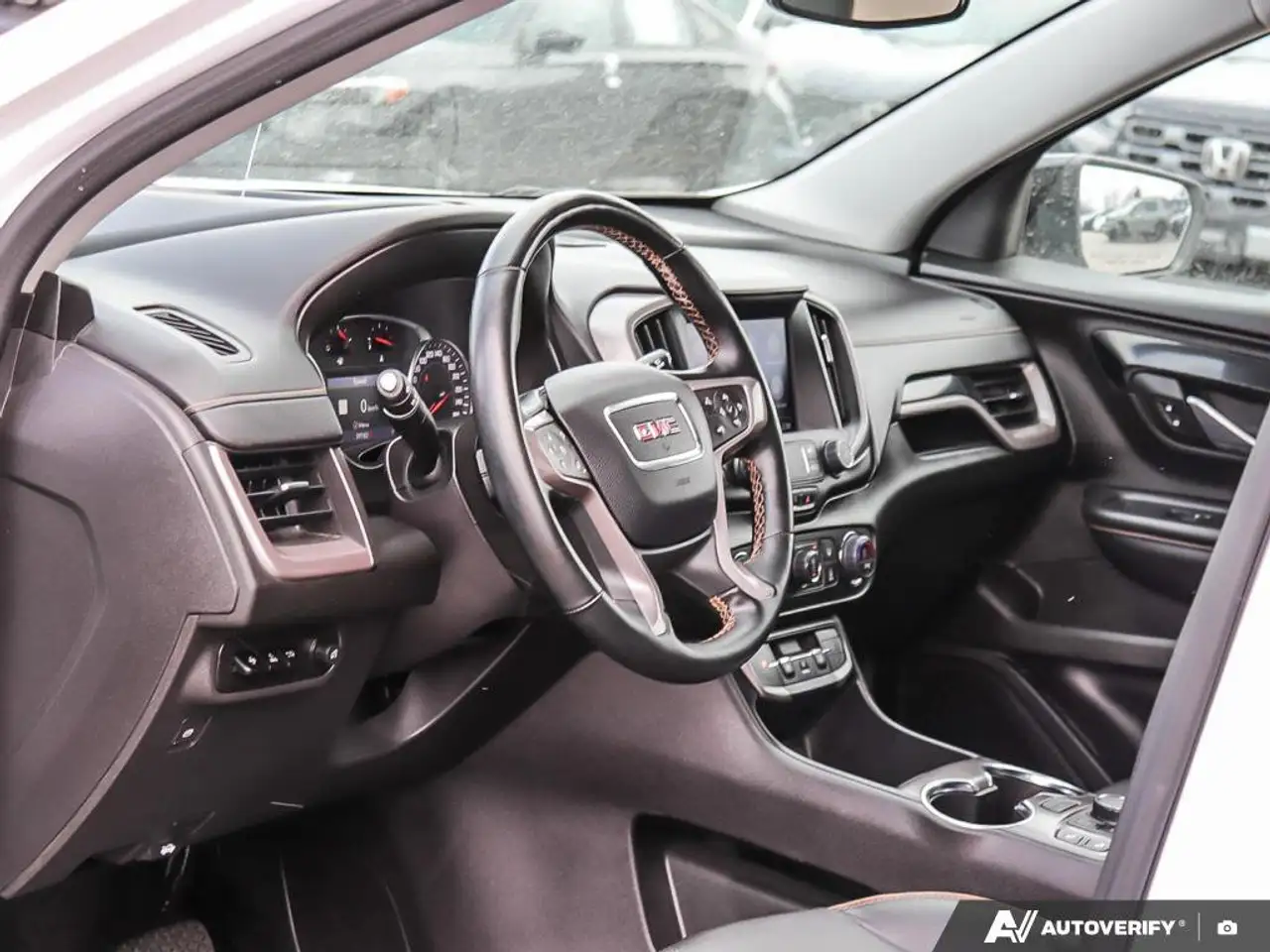 GMC Terrain photo GMC Terrain
